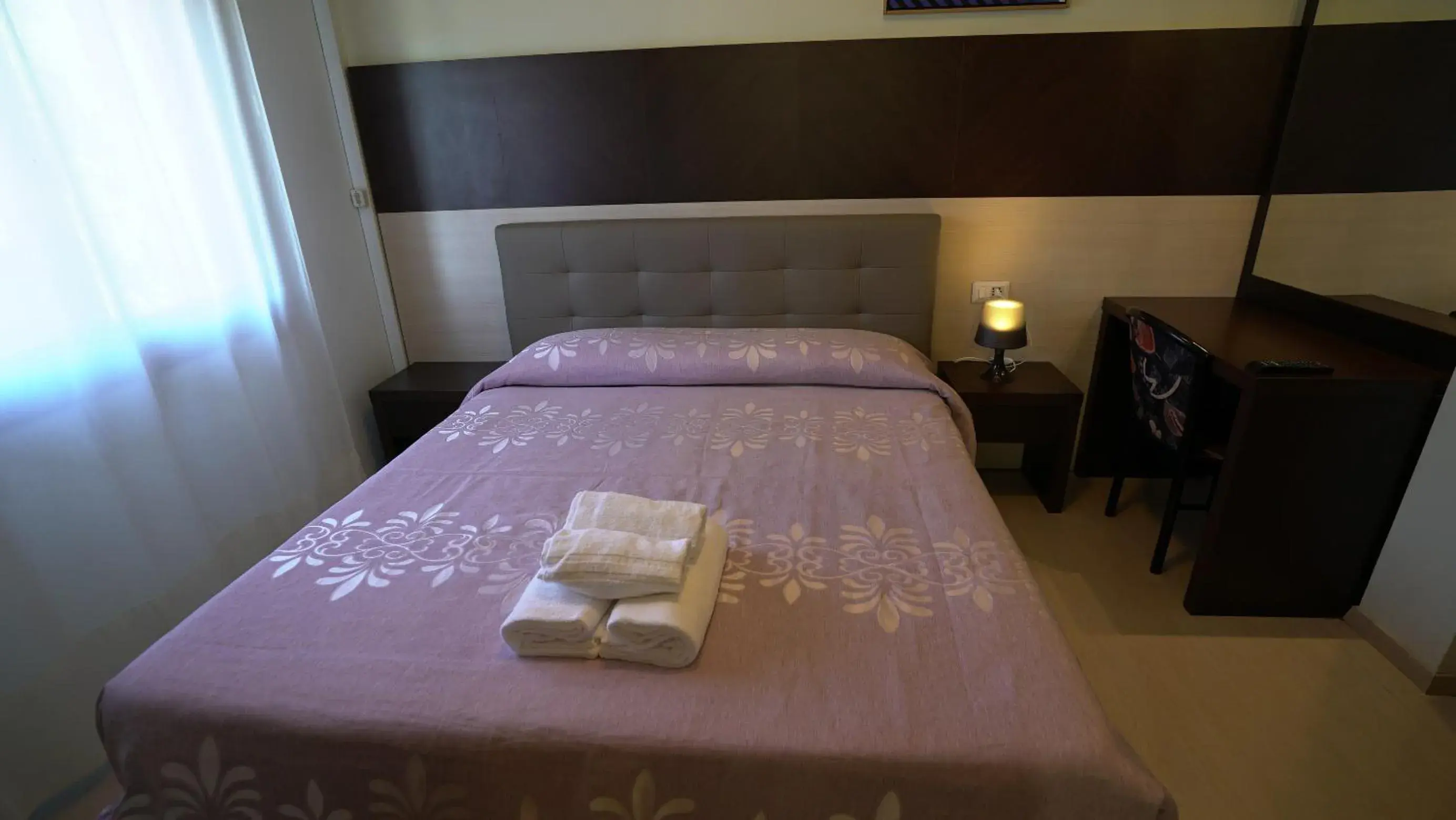 Bed in Hotel Colombo Bed in Hotel Colombo