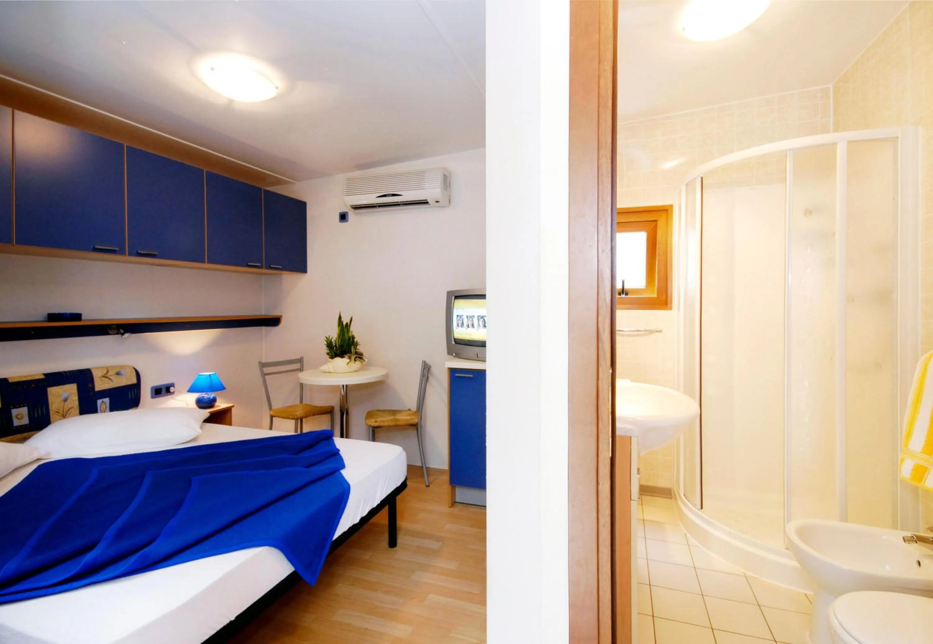 Bed in Camping Village Cavallino