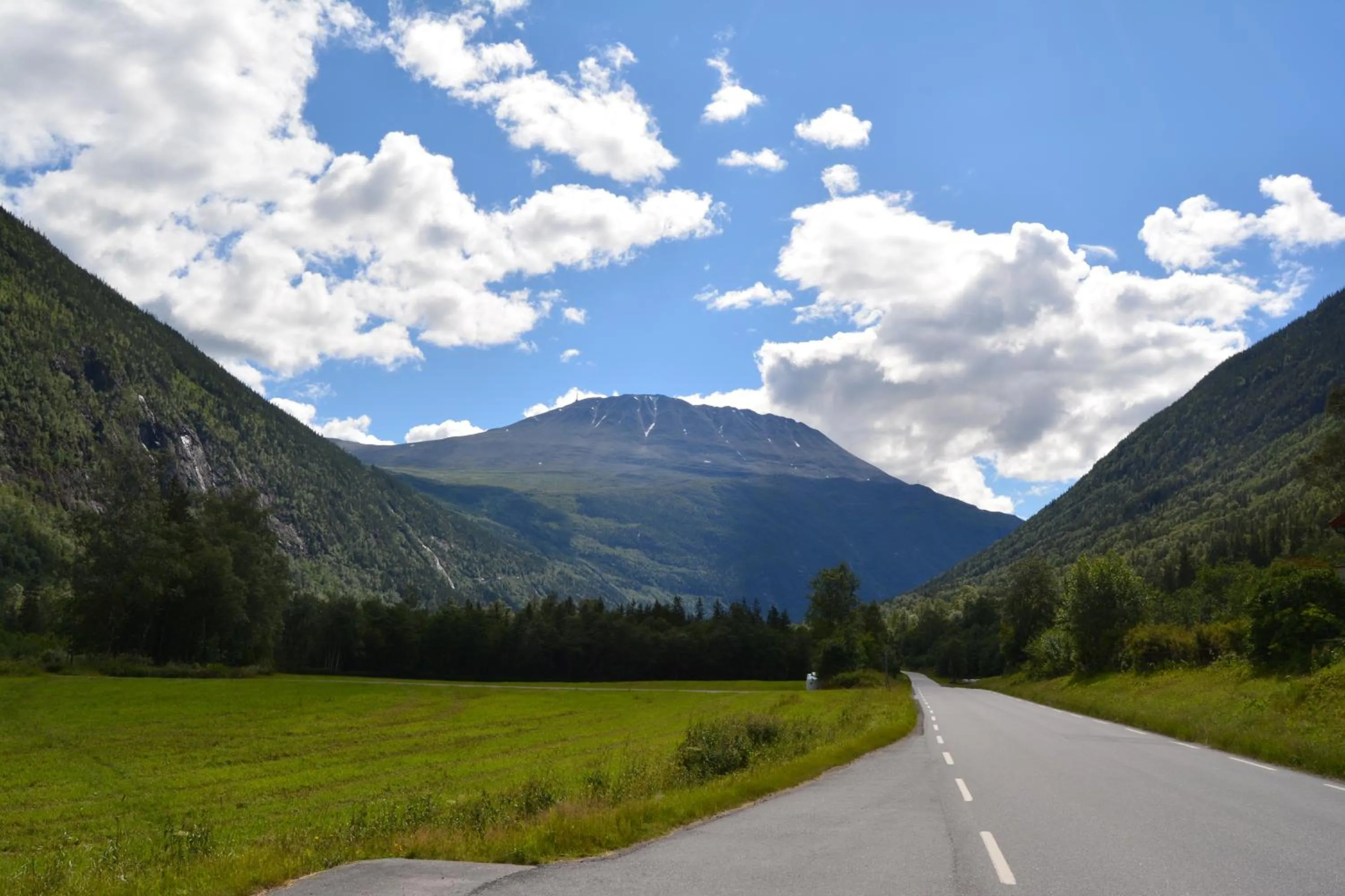 Hiking in Sandviken Camping