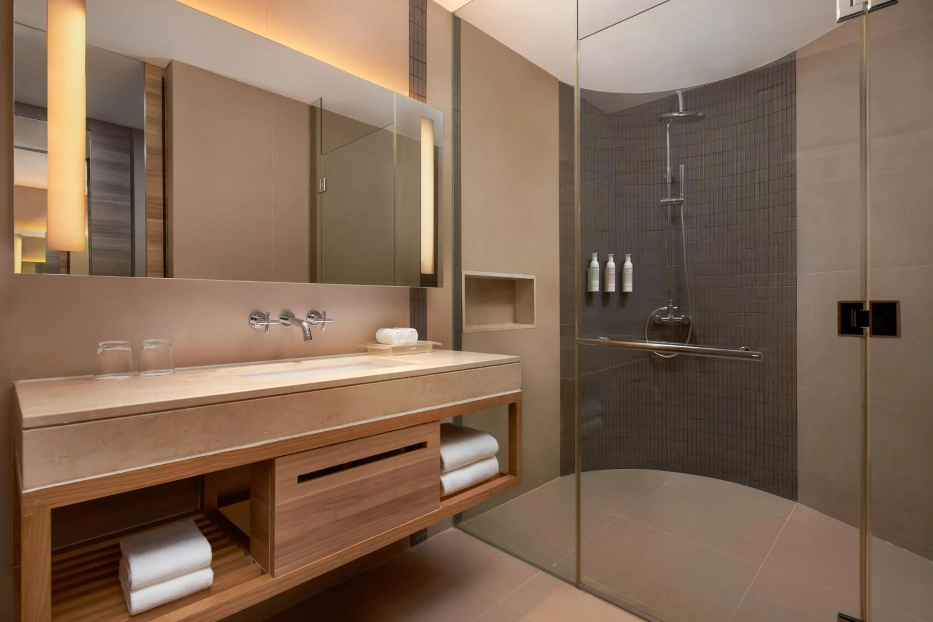 Shower in Le Meridien Phuket Mai Khao Beach Resort