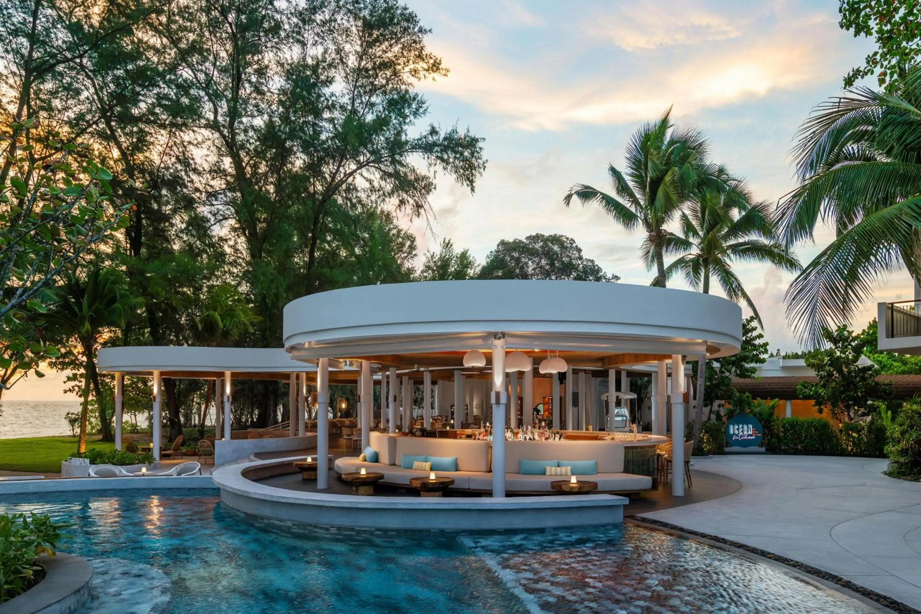 Property building in Le Meridien Phuket Mai Khao Beach Resort