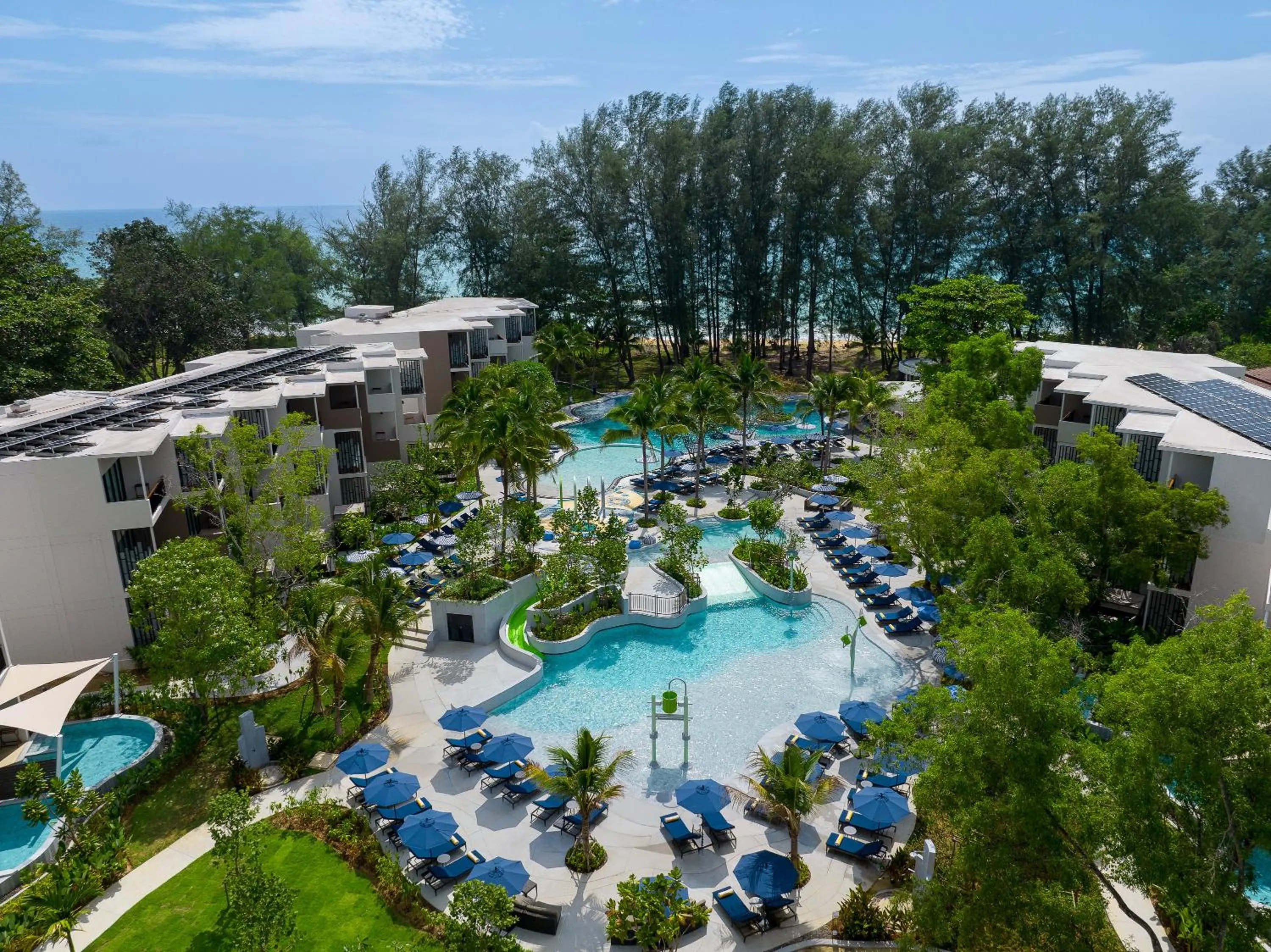 Property building in Le Meridien Phuket Mai Khao Beach Resort
