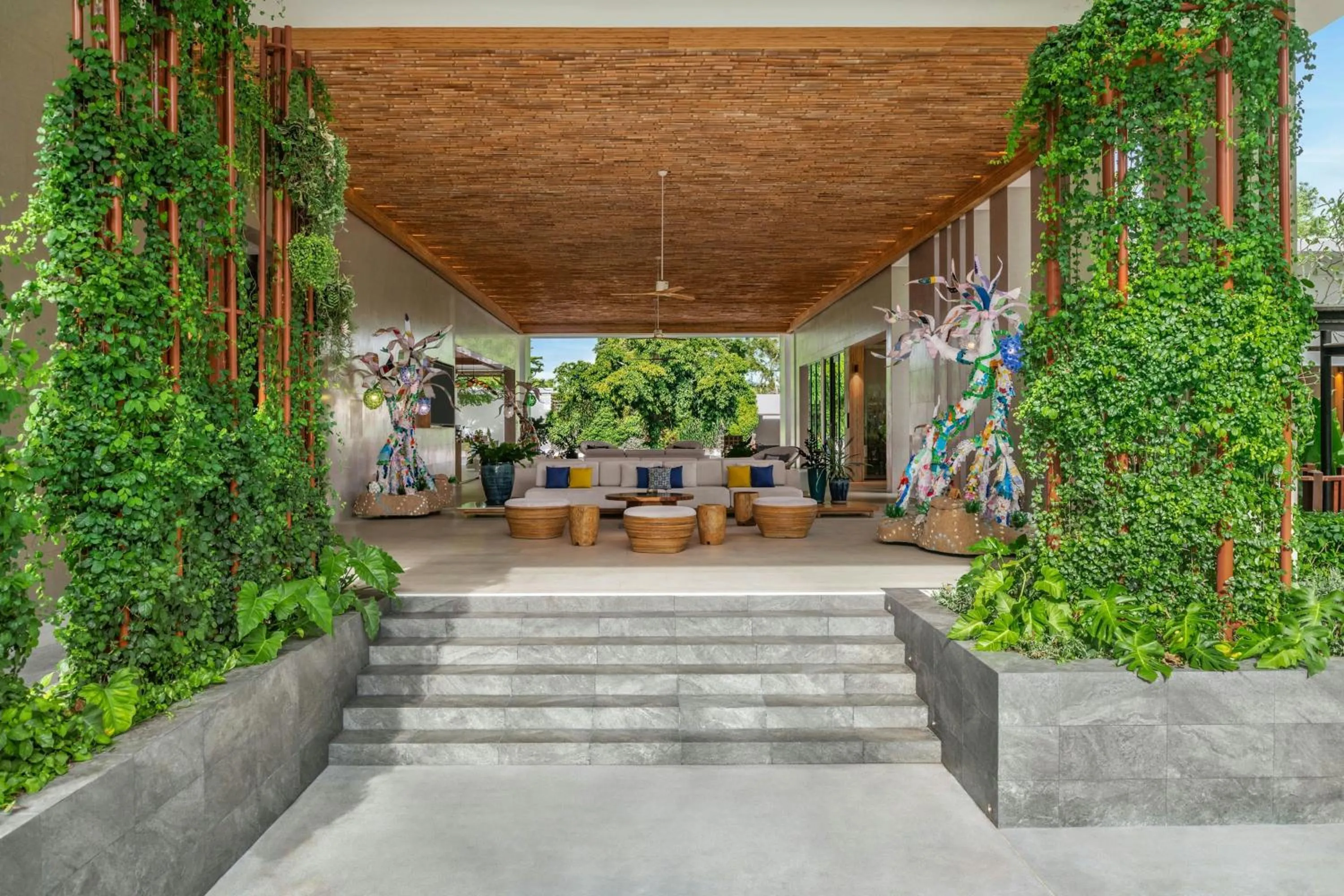 Lobby or reception in Le Meridien Phuket Mai Khao Beach Resort