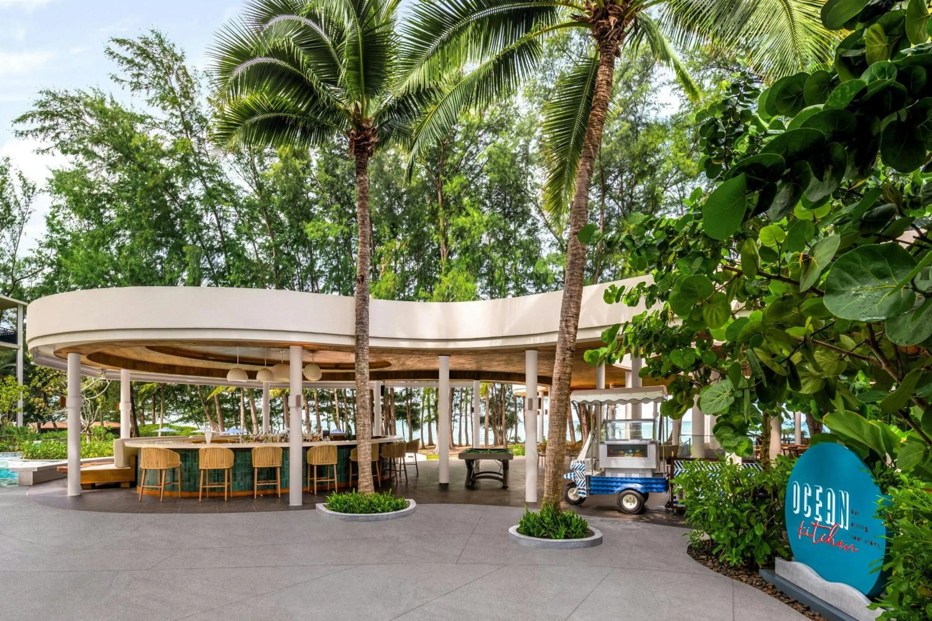 Kitchen or kitchenette in Le Meridien Phuket Mai Khao Beach Resort