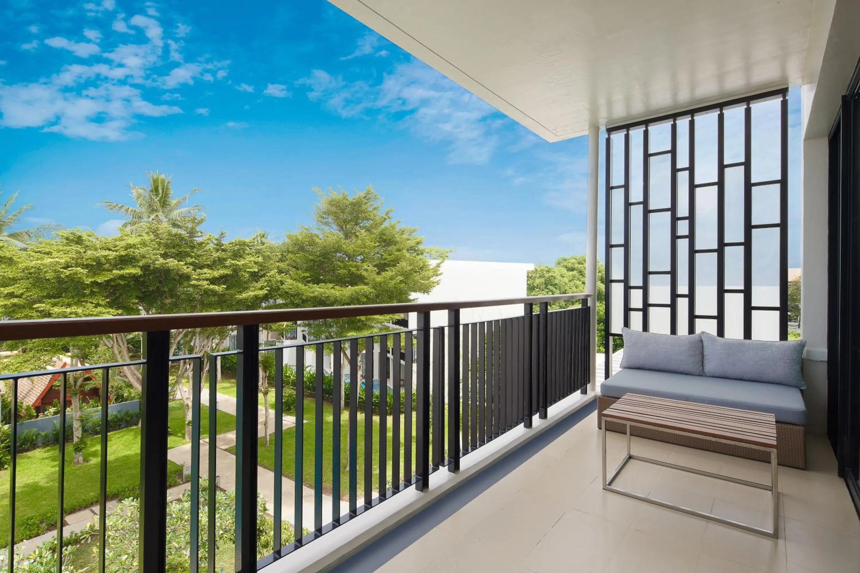 Day in Le Meridien Phuket Mai Khao Beach Resort