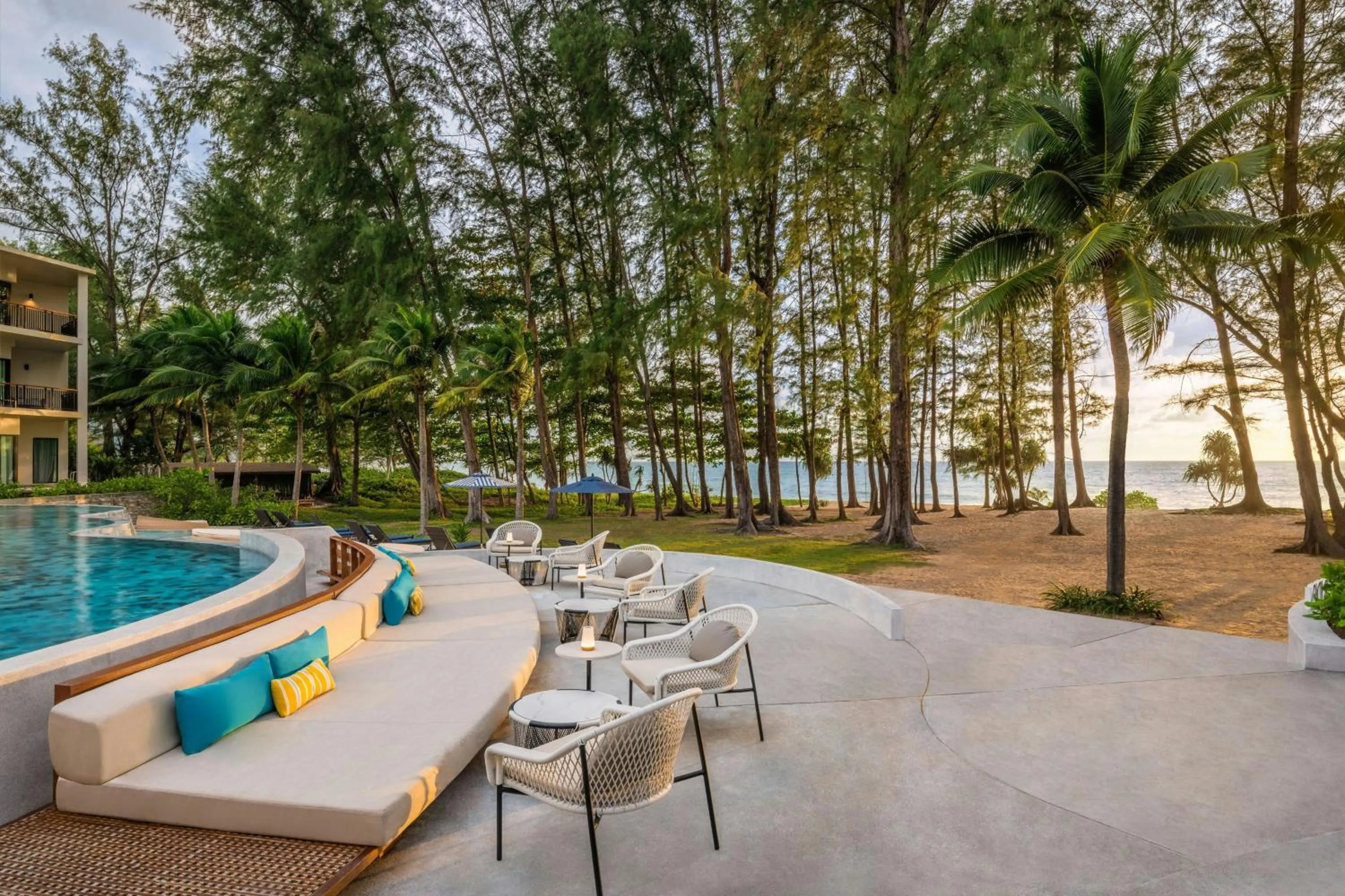 Kitchen or kitchenette in Le Meridien Phuket Mai Khao Beach Resort