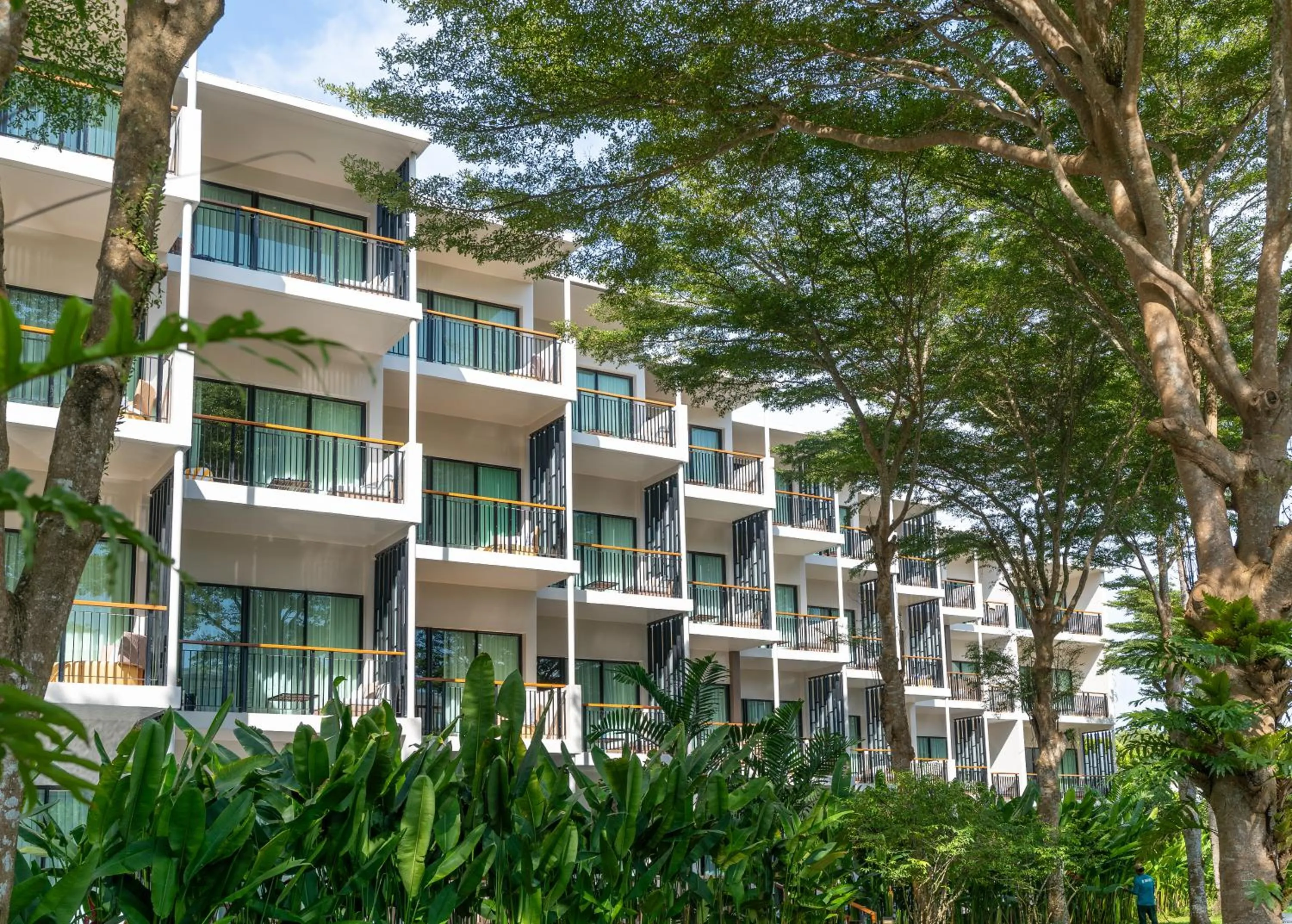 Property building in Le Meridien Phuket Mai Khao Beach Resort