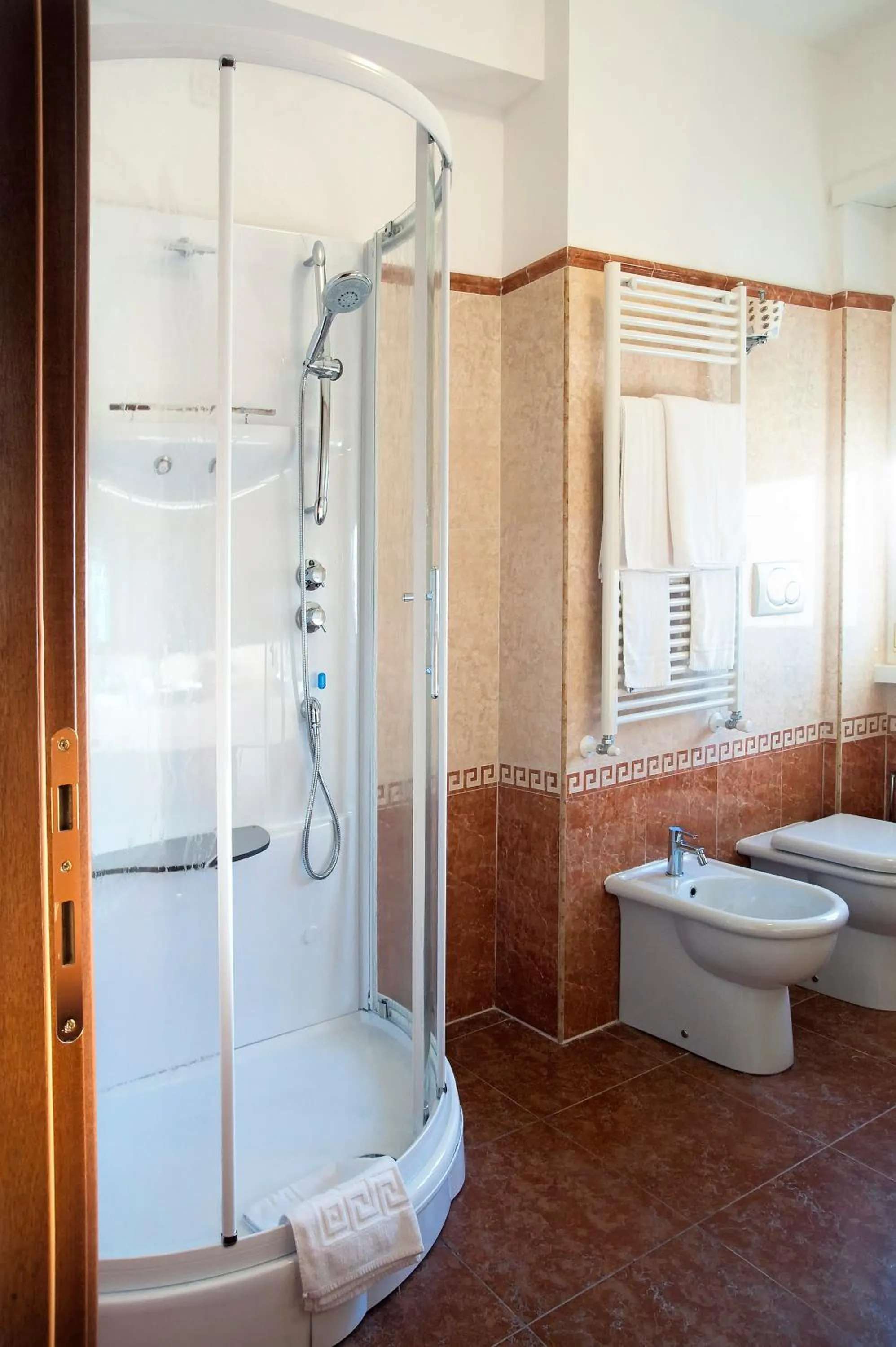 Toilet in Hotel Aquila