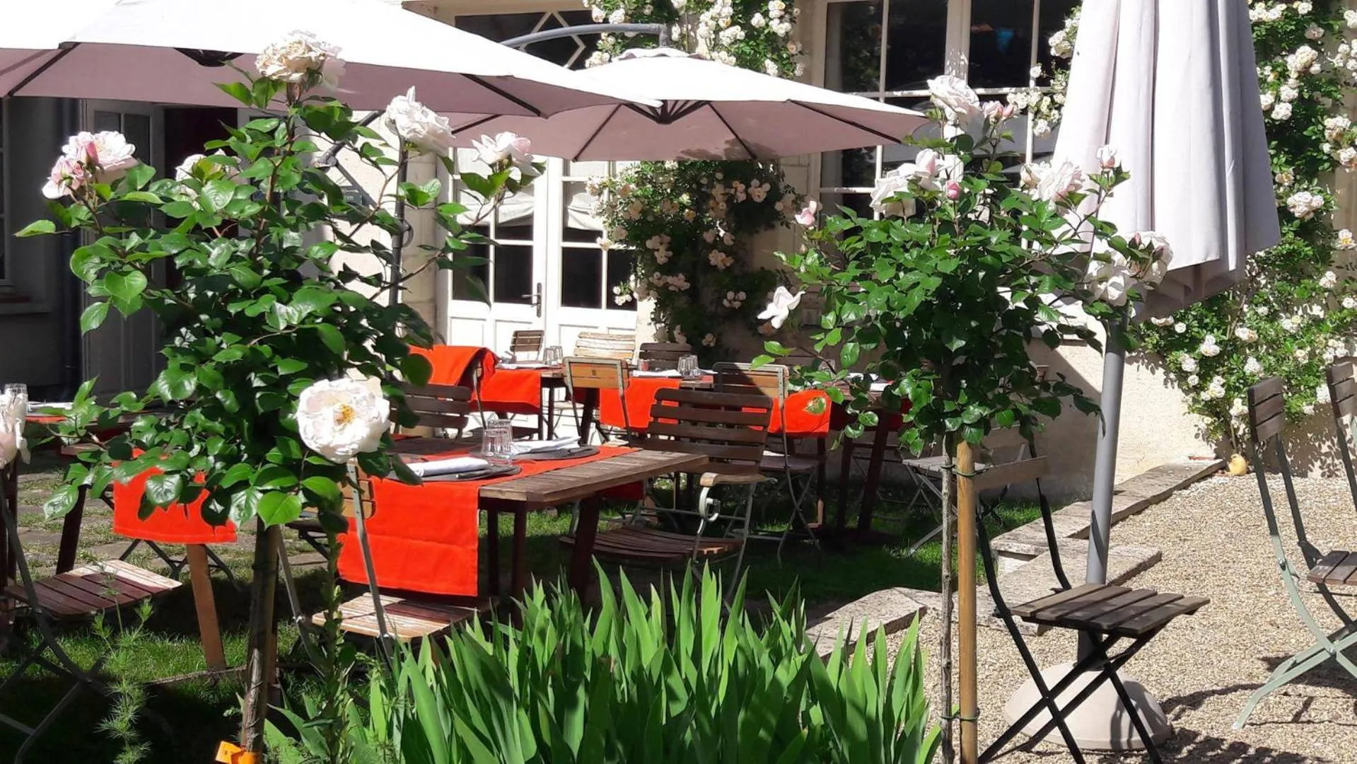 Restaurant/places to eat in Logis Hôtel Restaurant Relais de la Mothe