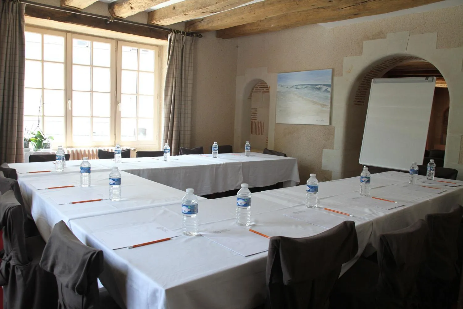 Business facilities in Logis Hôtel Restaurant Relais de la Mothe