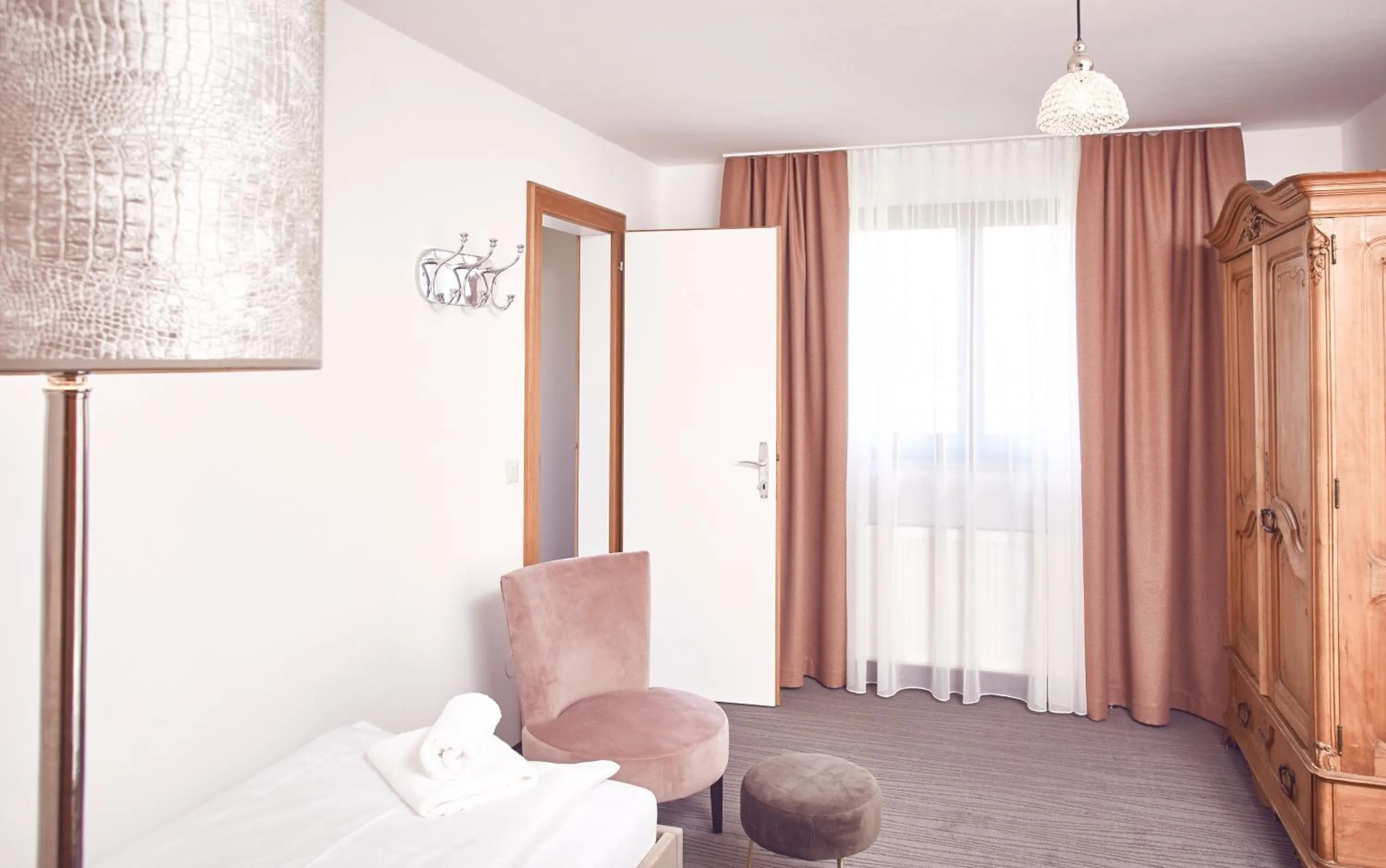 Photo of the whole room in Boutique-Gasthof Ueberfuhr