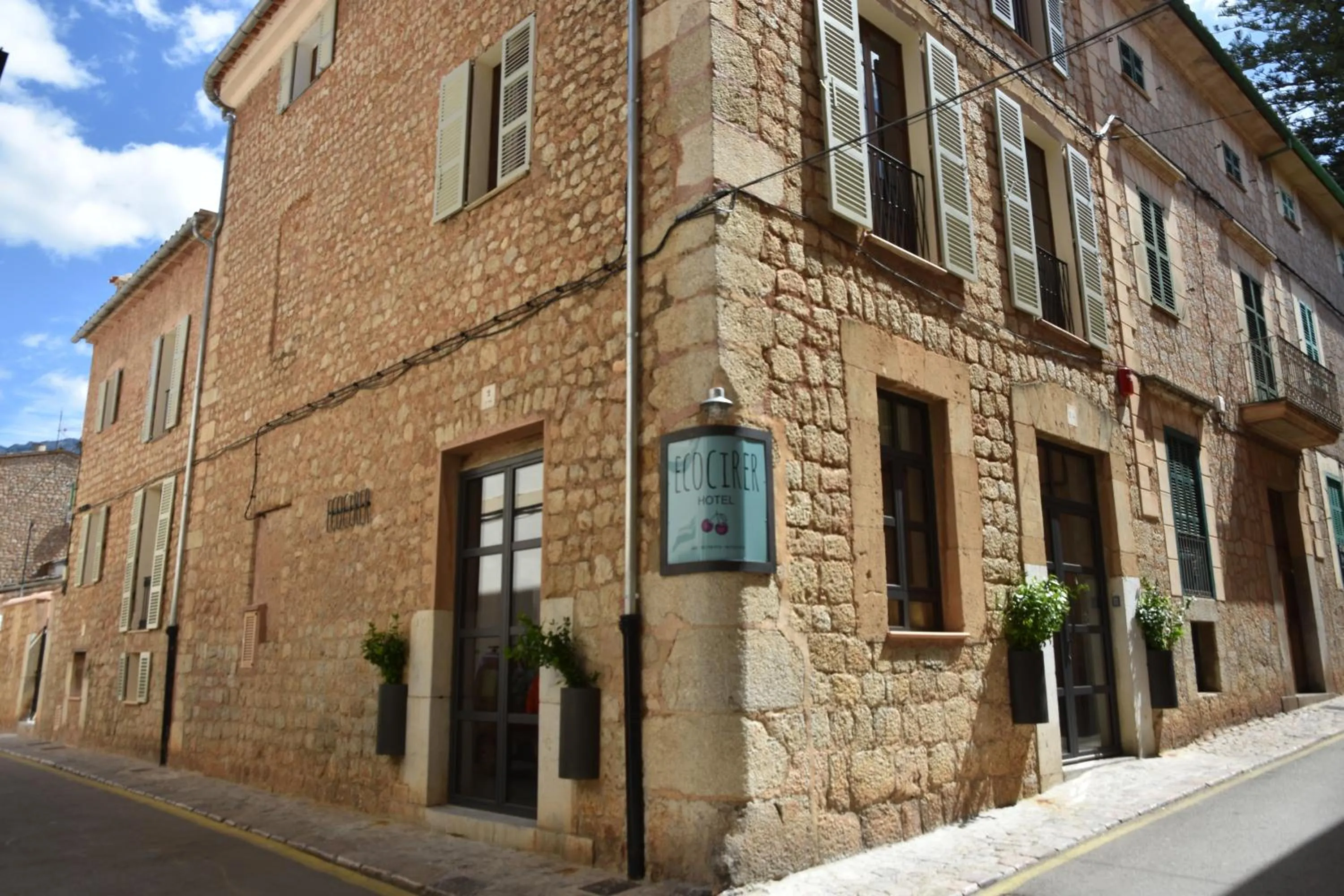 Property building in Ecocirer Healthy Stay