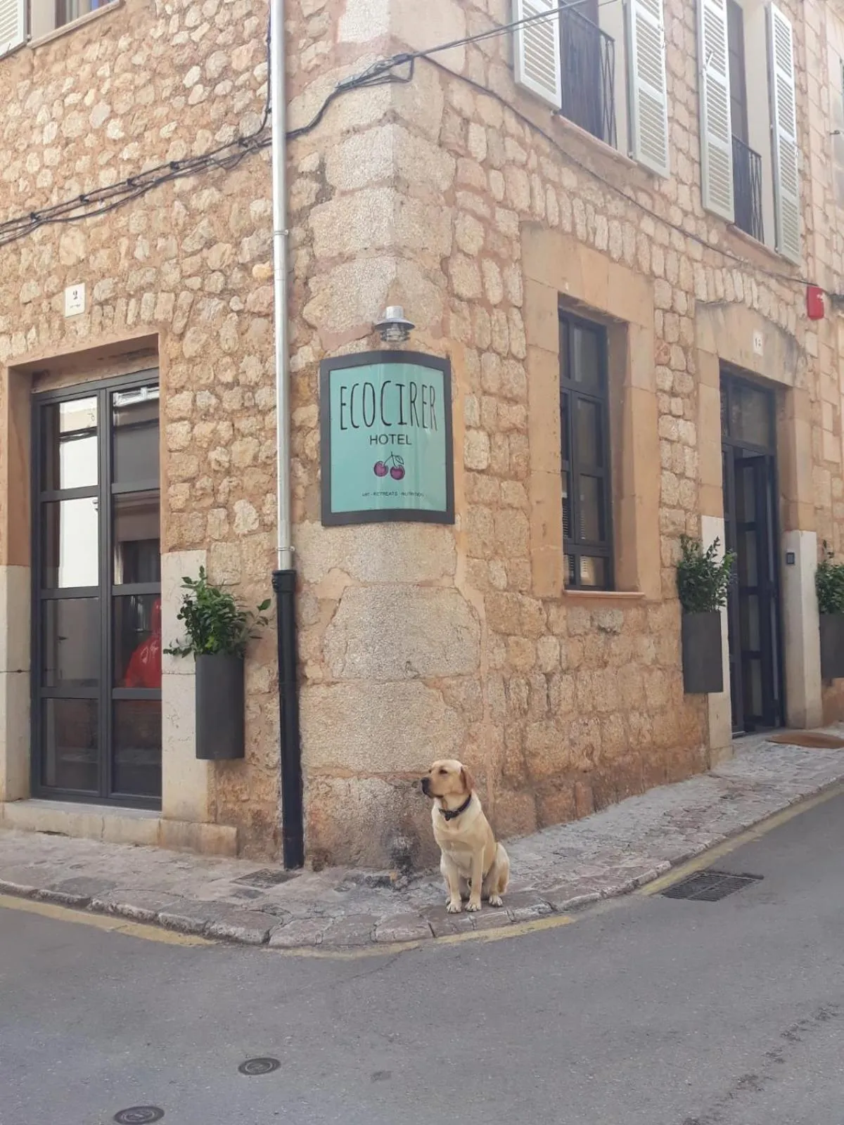 Facade/entrance in Ecocirer Healthy Stay