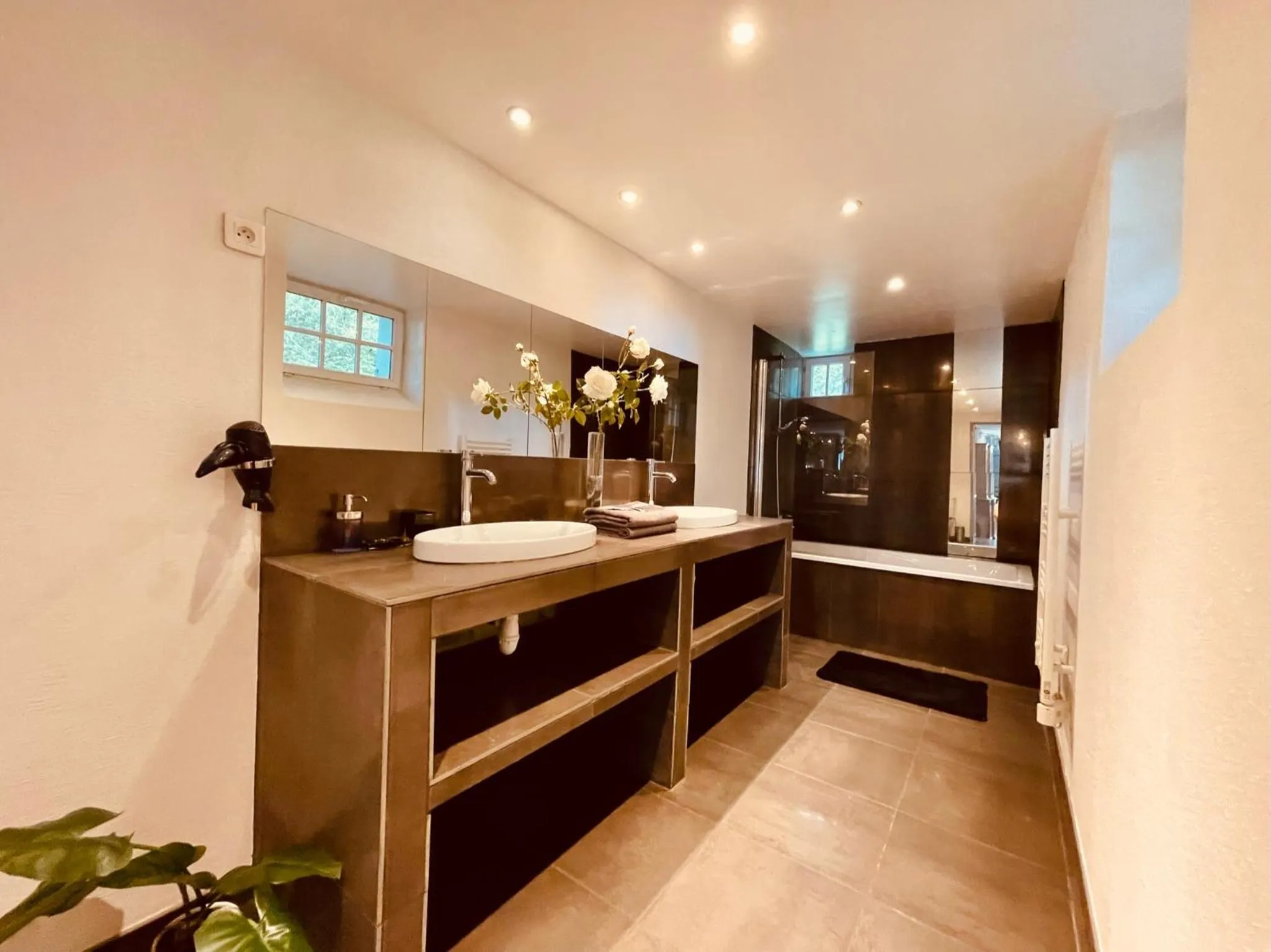 Bathroom in Domaine de la Villa du Moulin de Champie - Plaine de Versailles