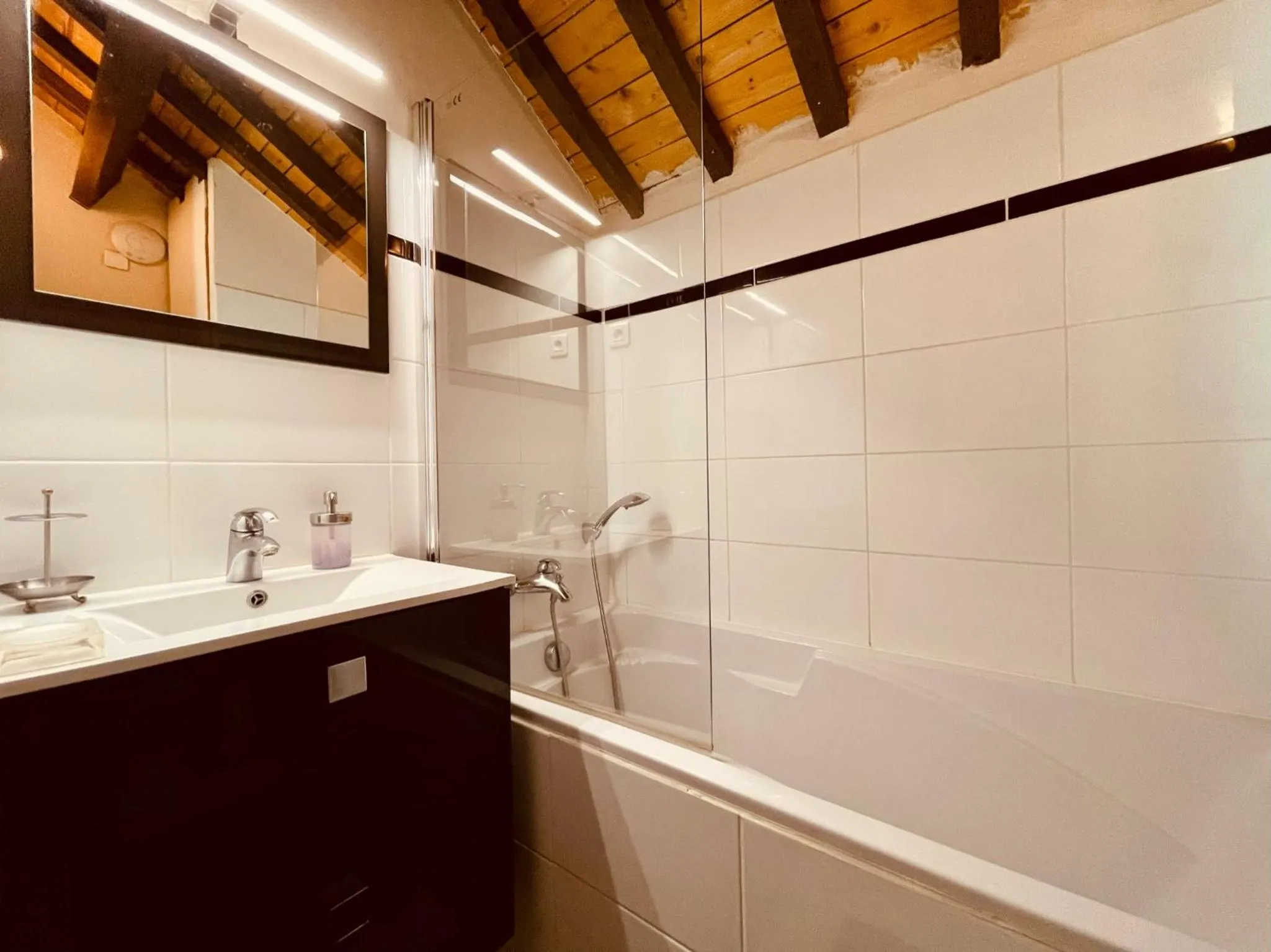 Bathroom in Domaine de la Villa du Moulin de Champie - Plaine de Versailles