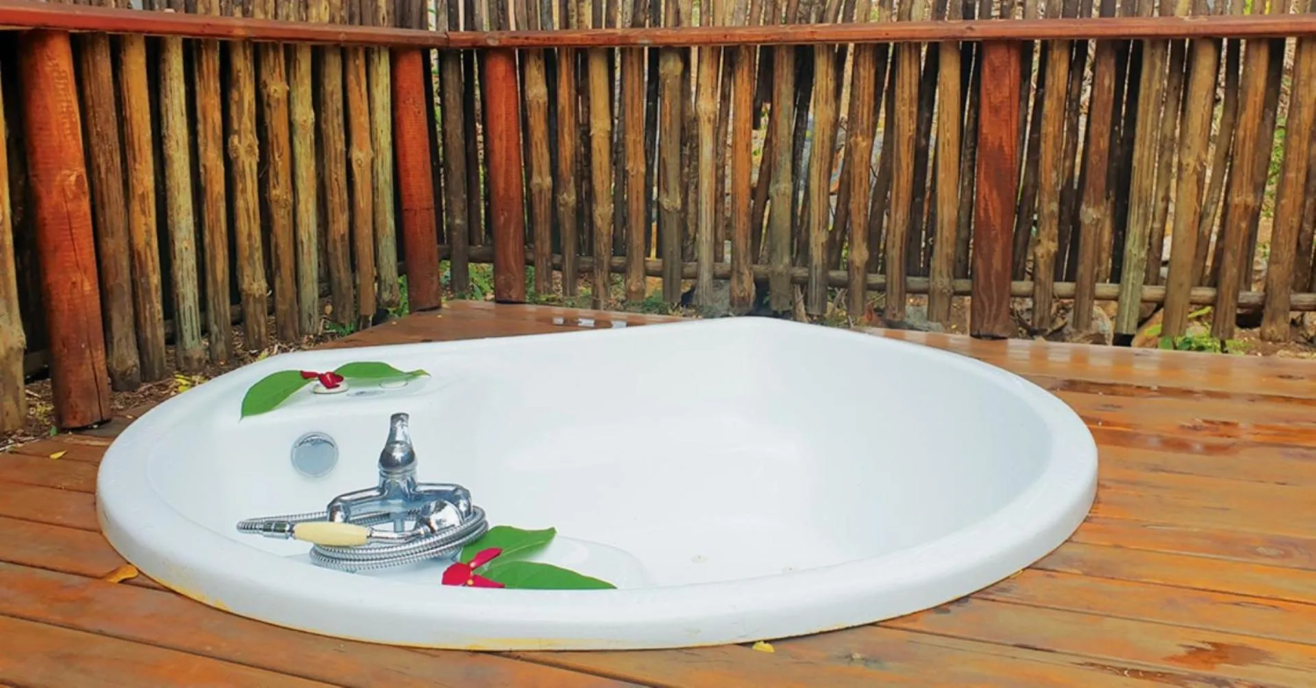 Open Air Bath in Lodge Roche Tamarin
