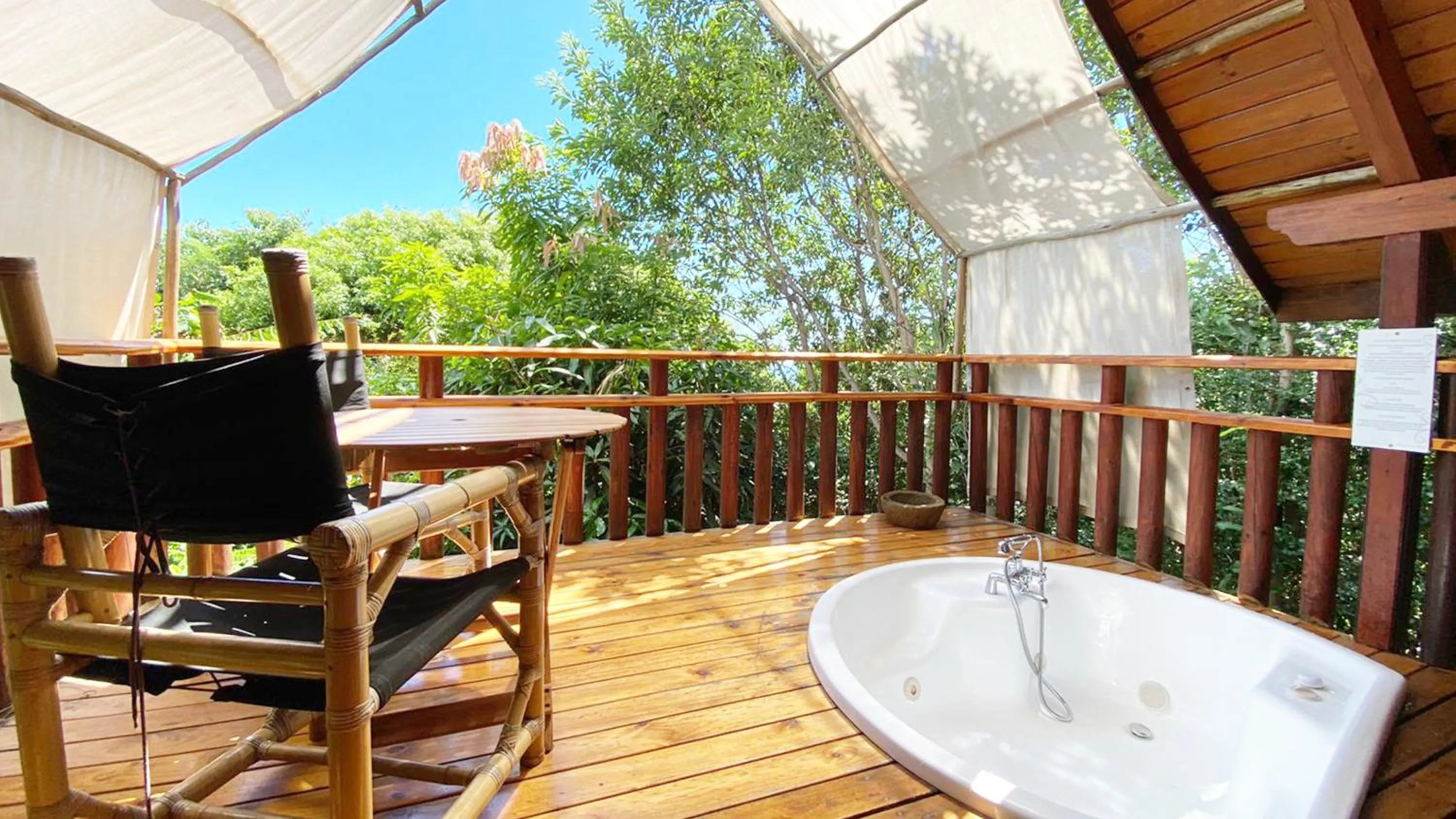 Open Air Bath in Lodge Roche Tamarin