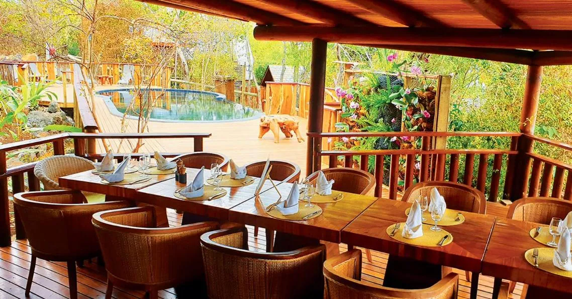 Restaurant/places to eat in Lodge Roche Tamarin