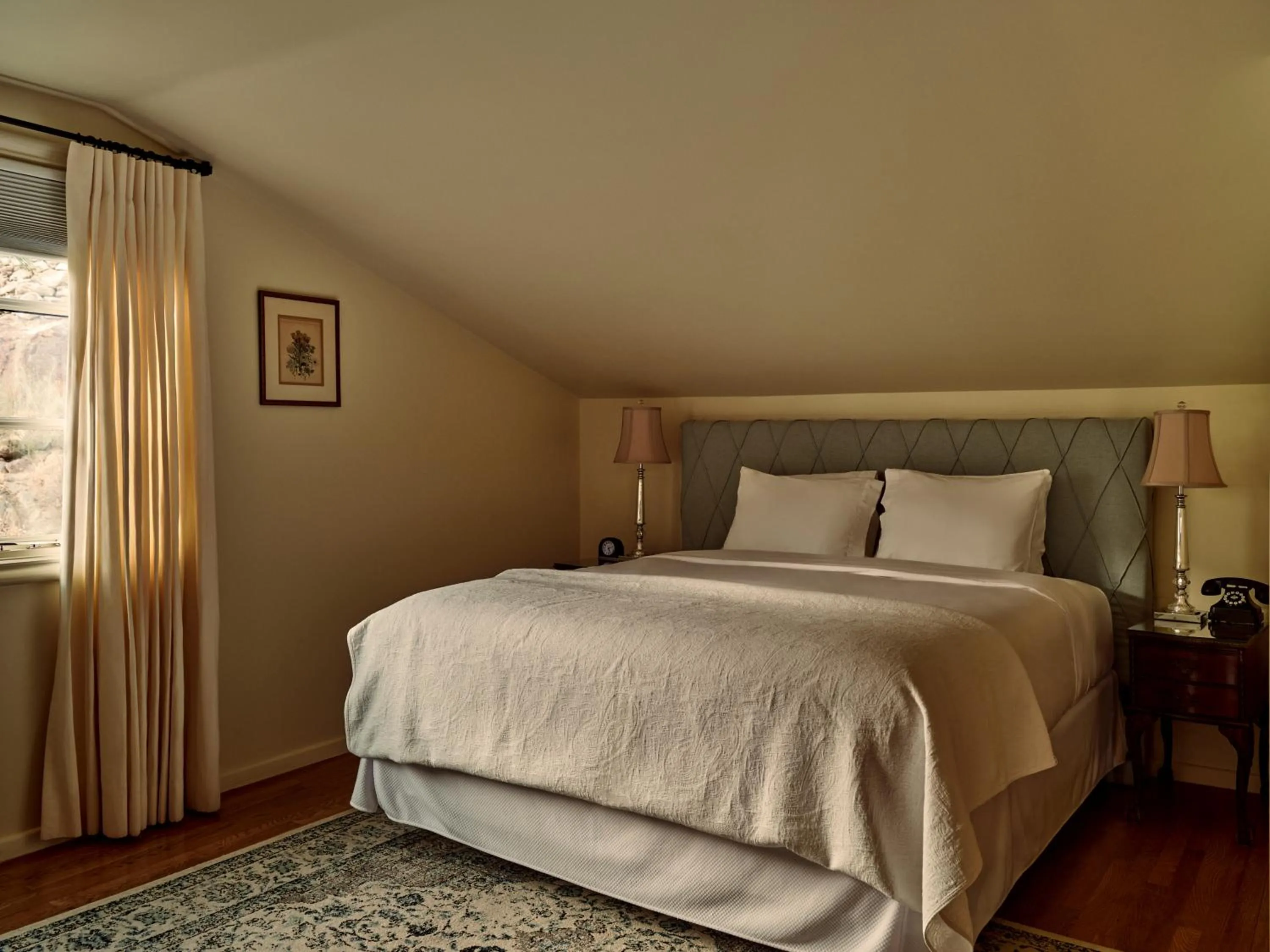 Bedroom in The Willows Palm Springs