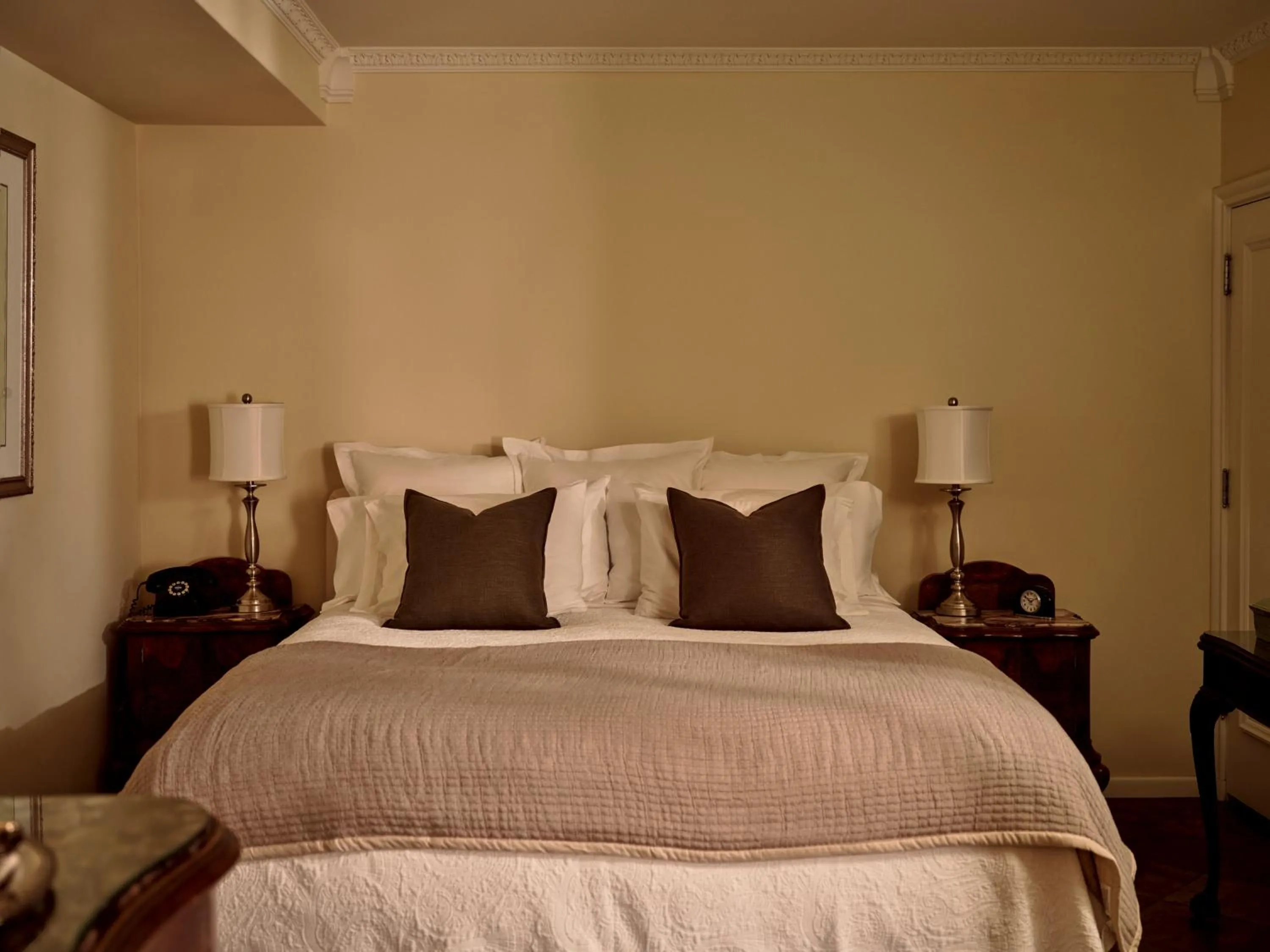 Bedroom in The Willows Palm Springs