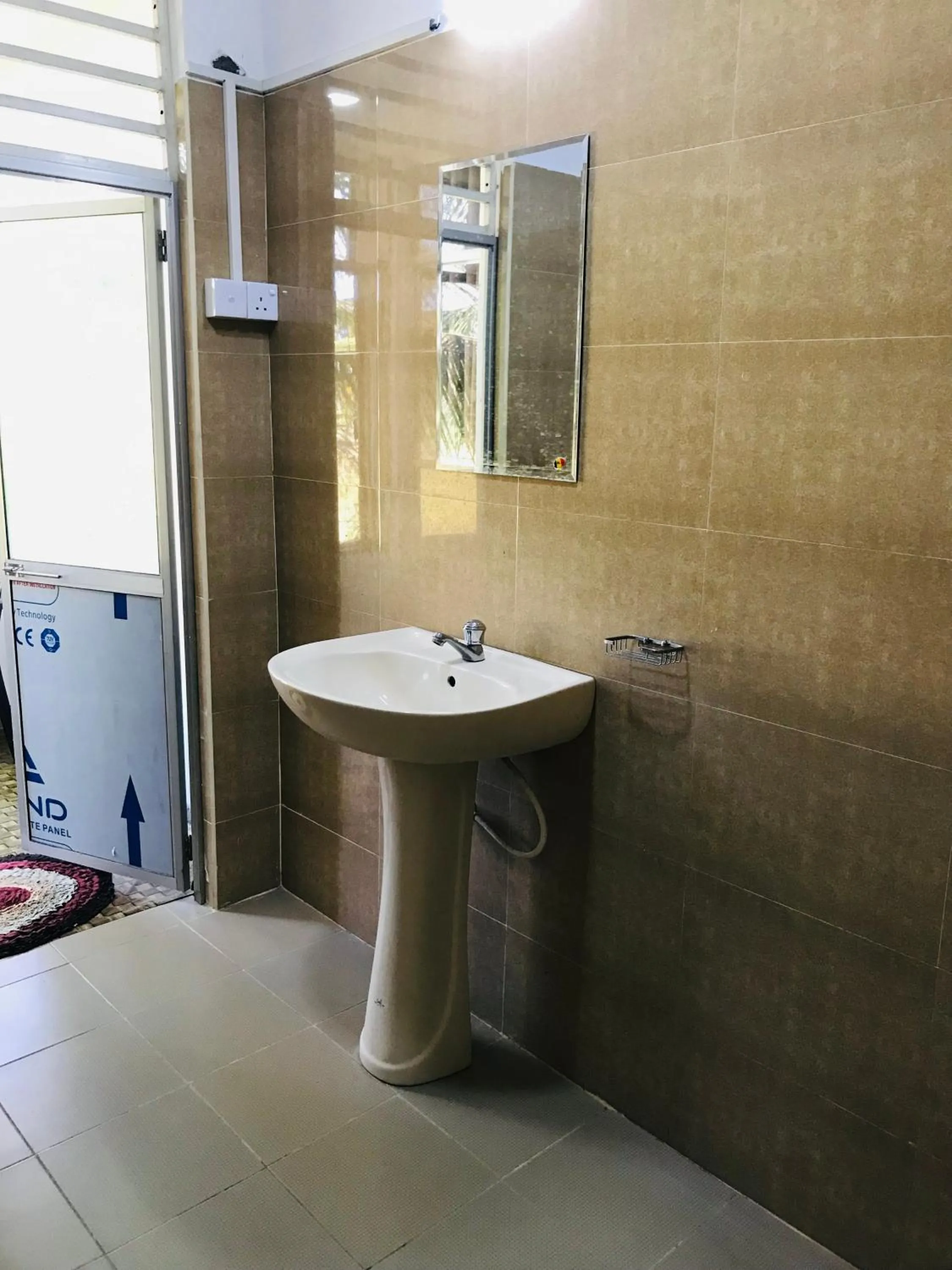 Bathroom in Rivonway Hotel Polonnaruwa