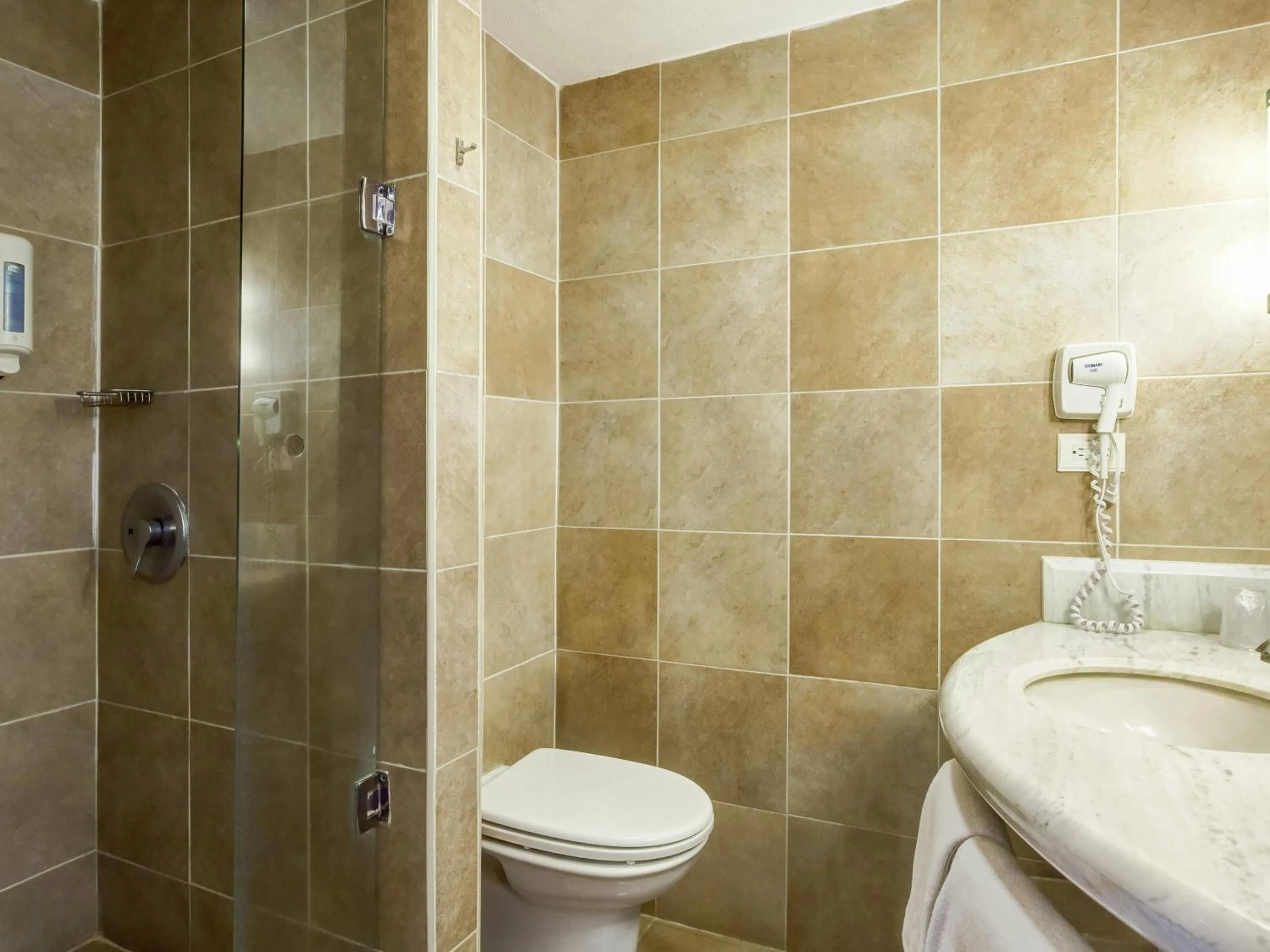 Bedroom in Ibis Mexico Perinorte