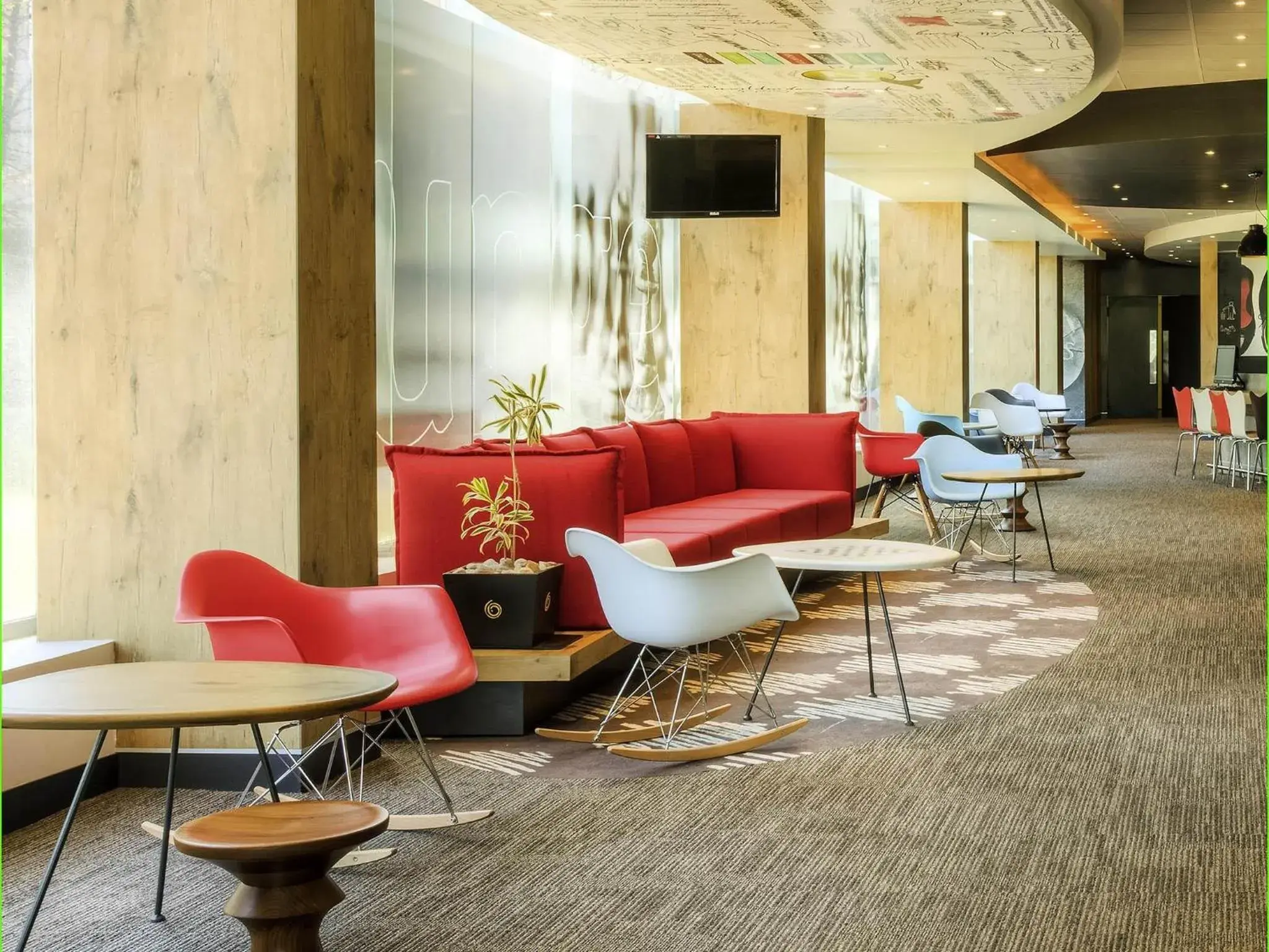 Property building in Ibis Mexico Perinorte Property building in Ibis Mexico Perinorte