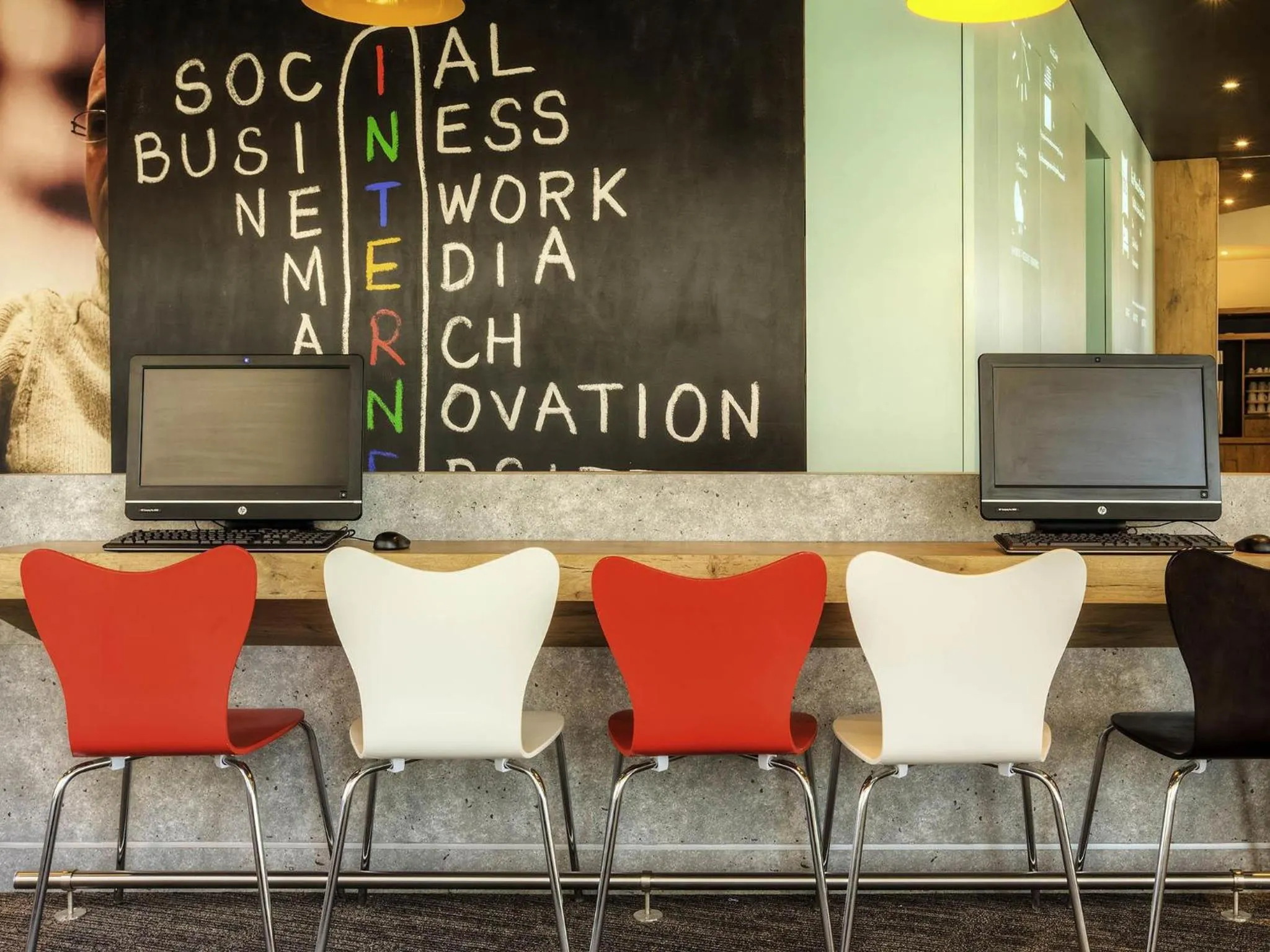 Property building in Ibis Mexico Perinorte