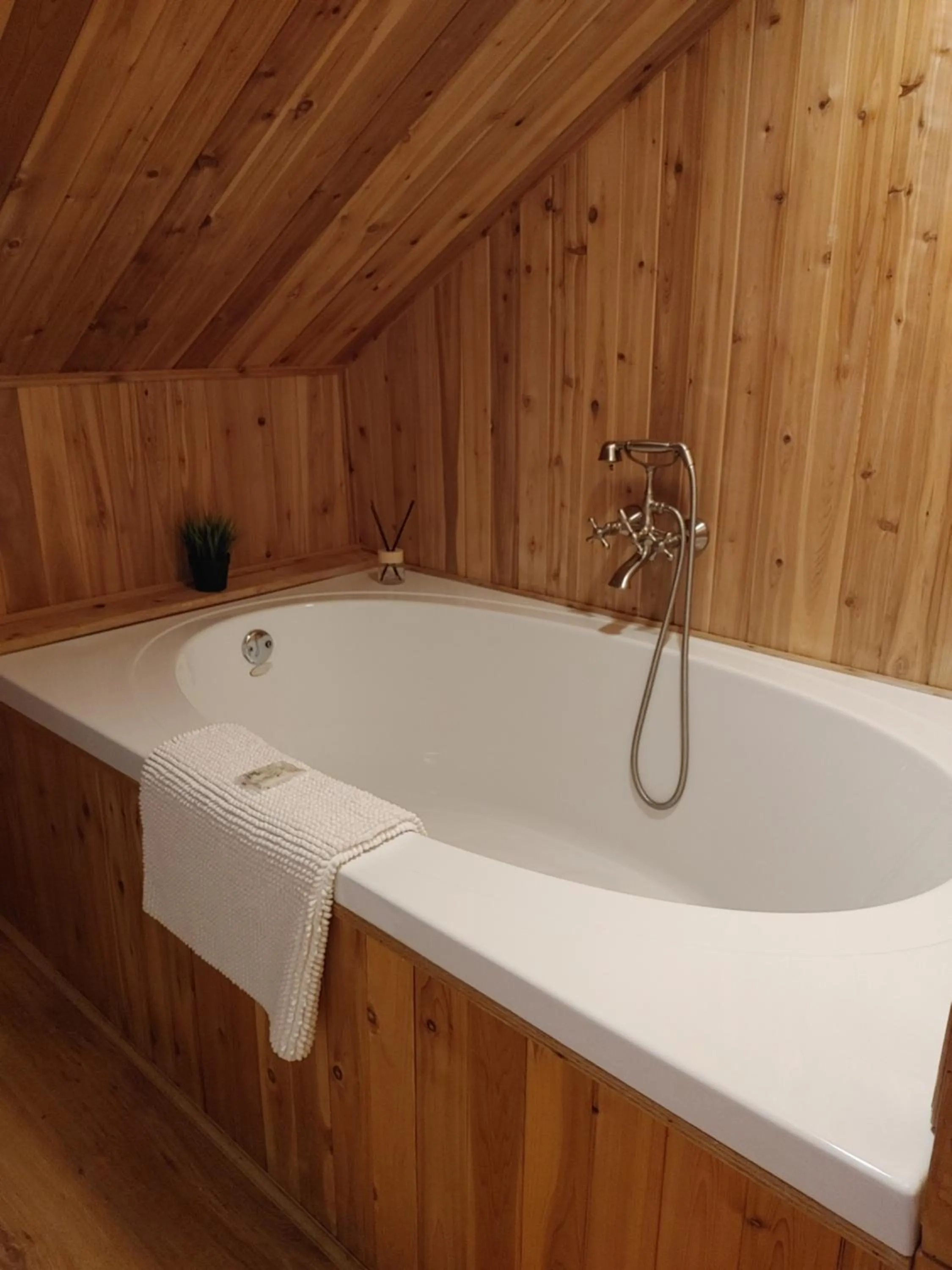 Bathroom in Stonewater Manor B&B