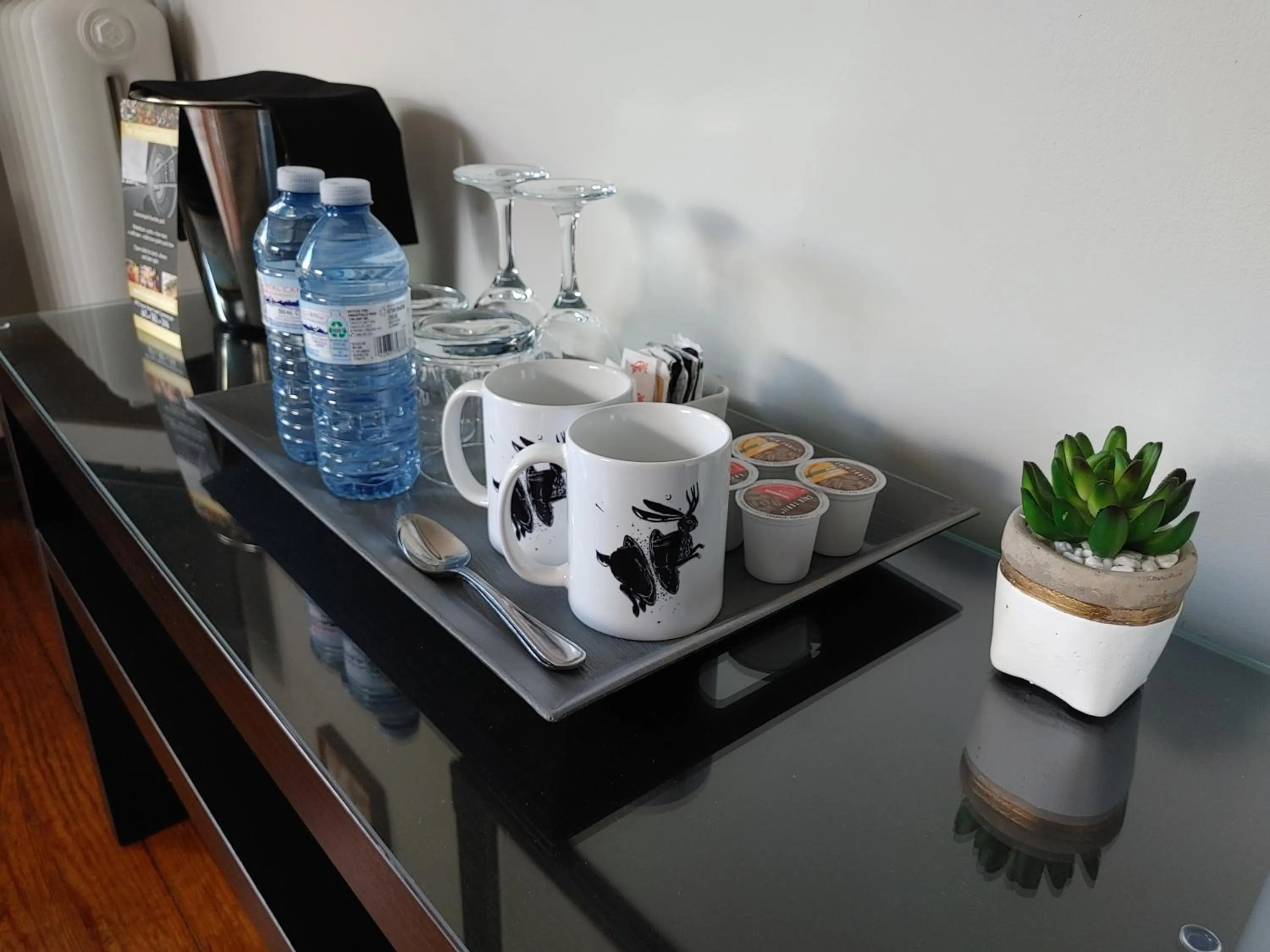 Coffee/tea facilities in Stonewater Manor B&B