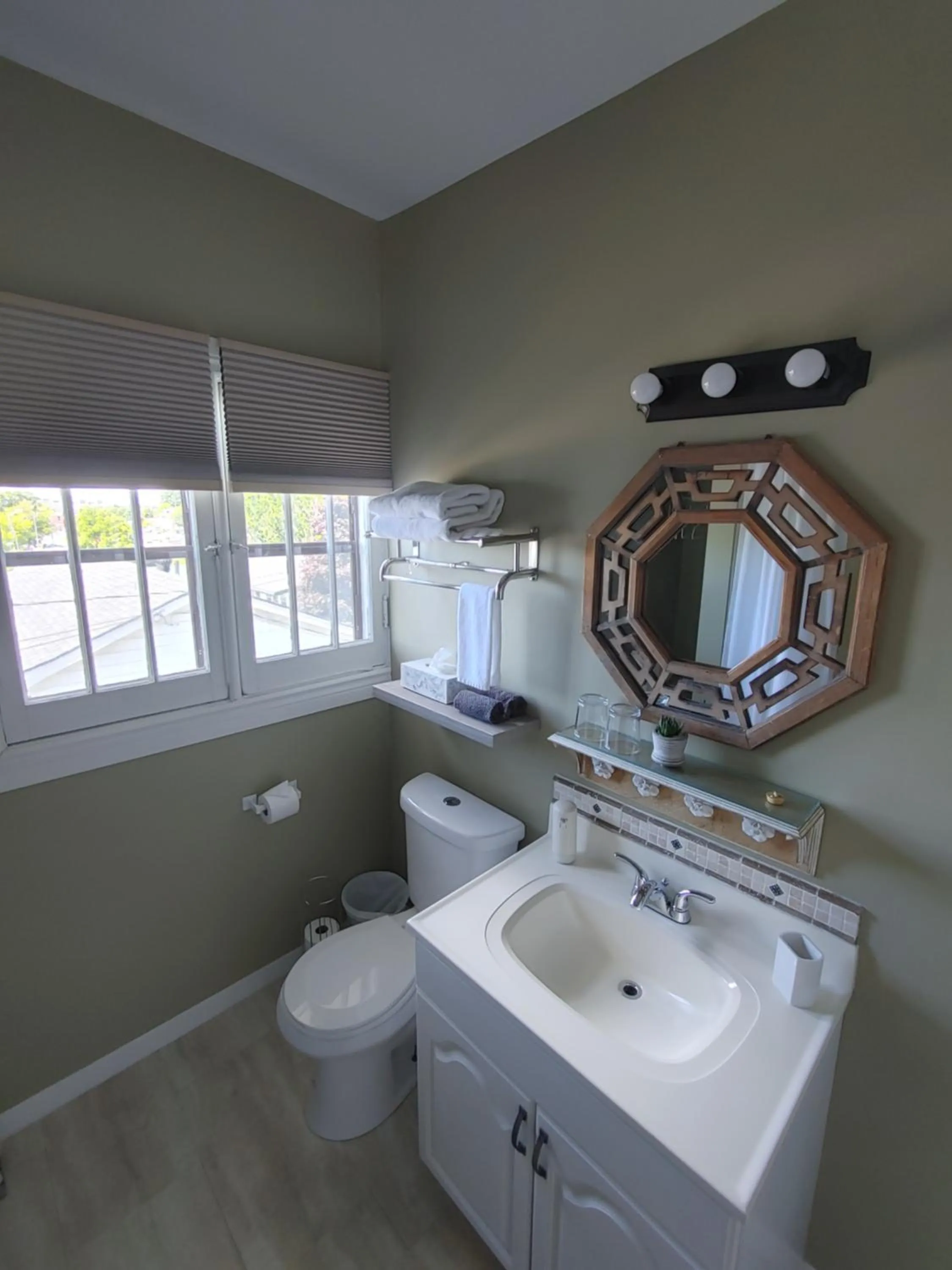 Bathroom in Stonewater Manor B&B