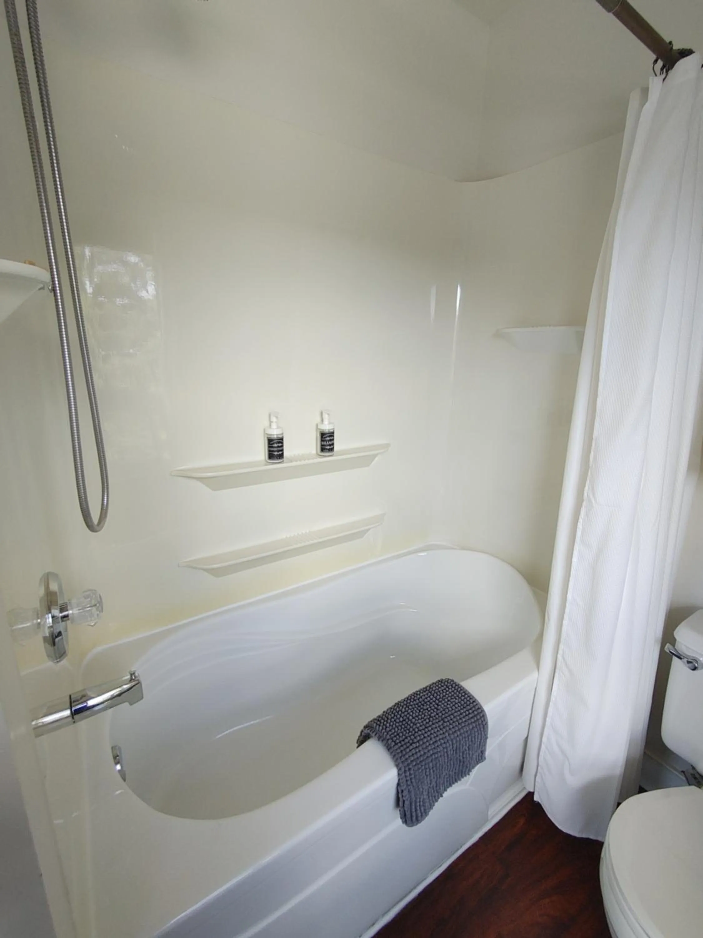 Bathroom in Stonewater Manor B&B