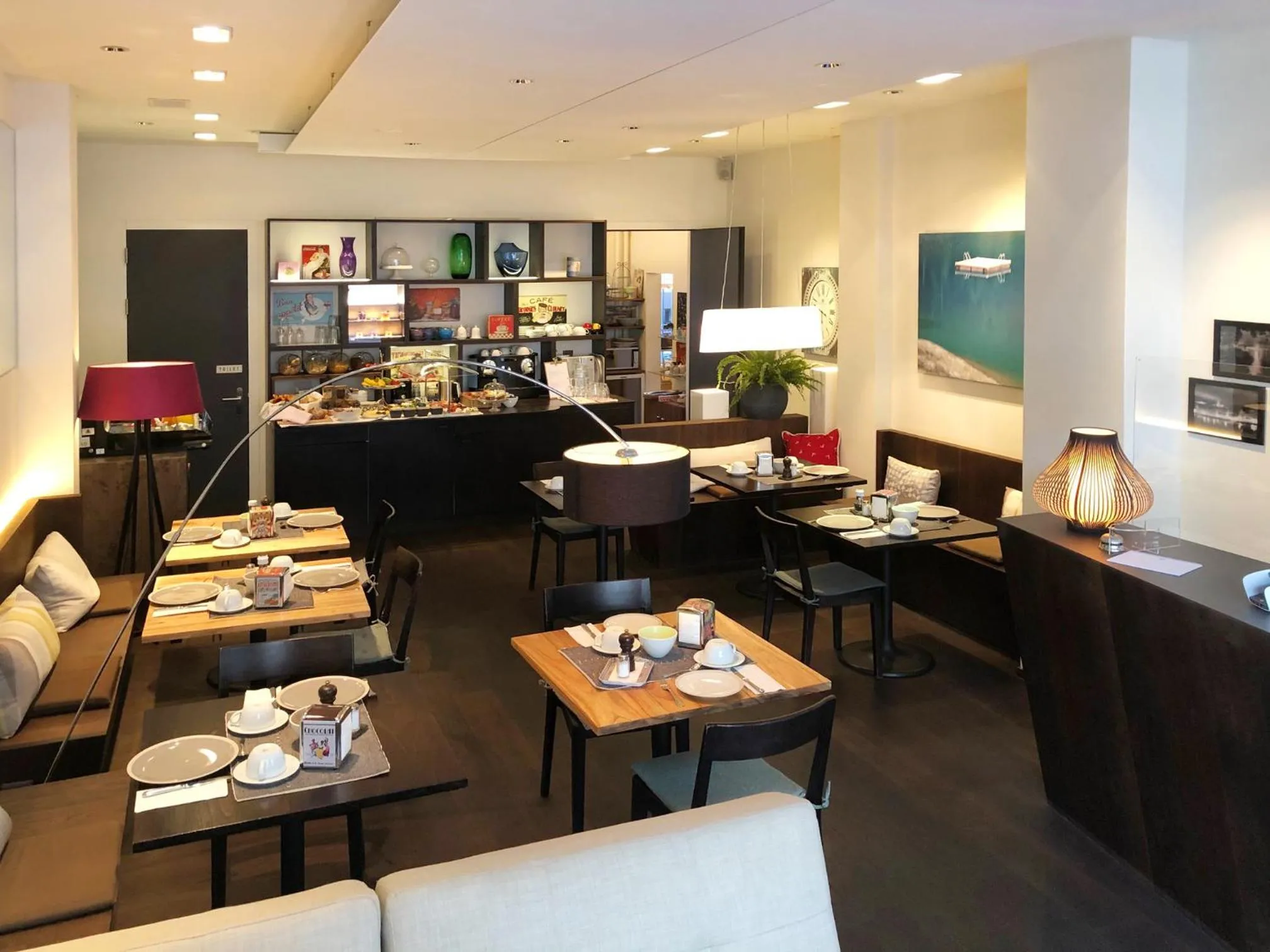 Restaurant/places to eat in Boutique Hotel NI-MO