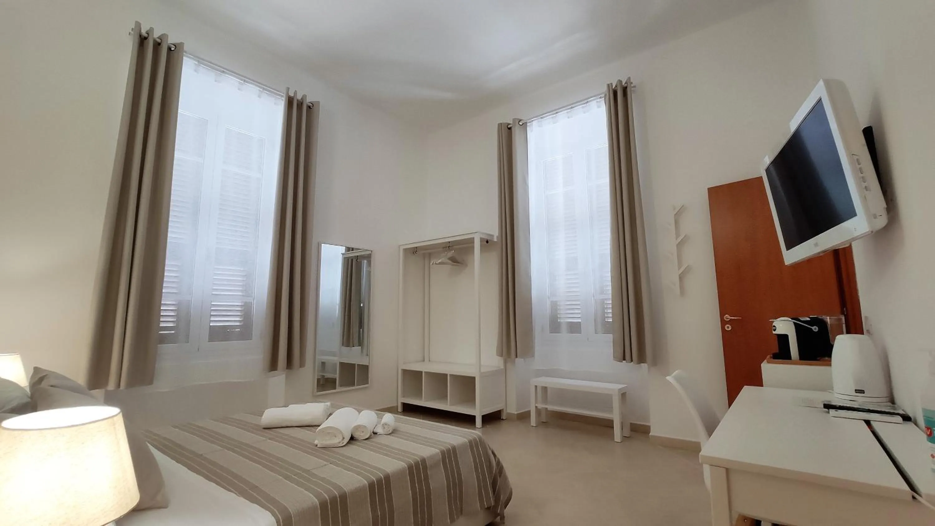 TV and multimedia, Bed in Nell'Azzurro