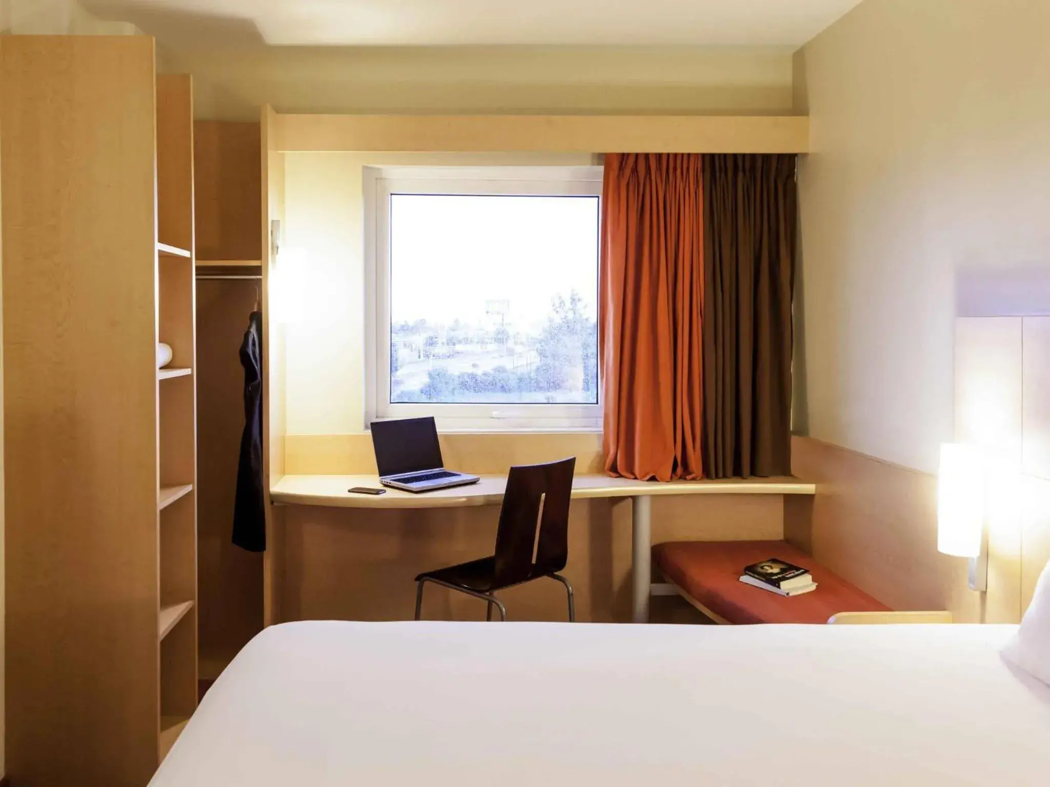 Bedroom, Bed in Ibis Aguascalientes Norte Bedroom, Bed in Ibis Aguascalientes Norte