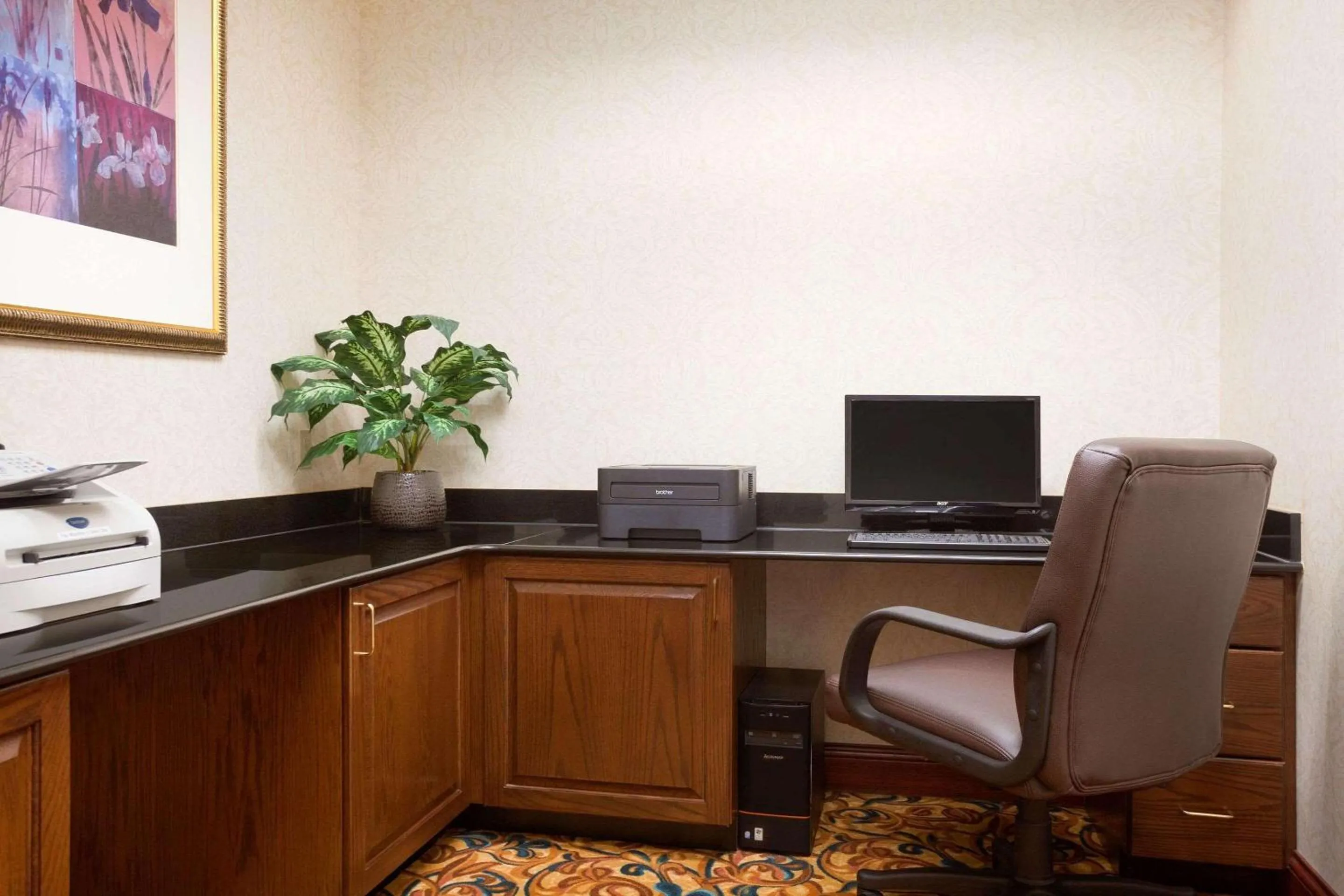 Business facilities in Country Inn & Suites by Radisson, Lexington Park (Patuxent River Naval Air Station), MD