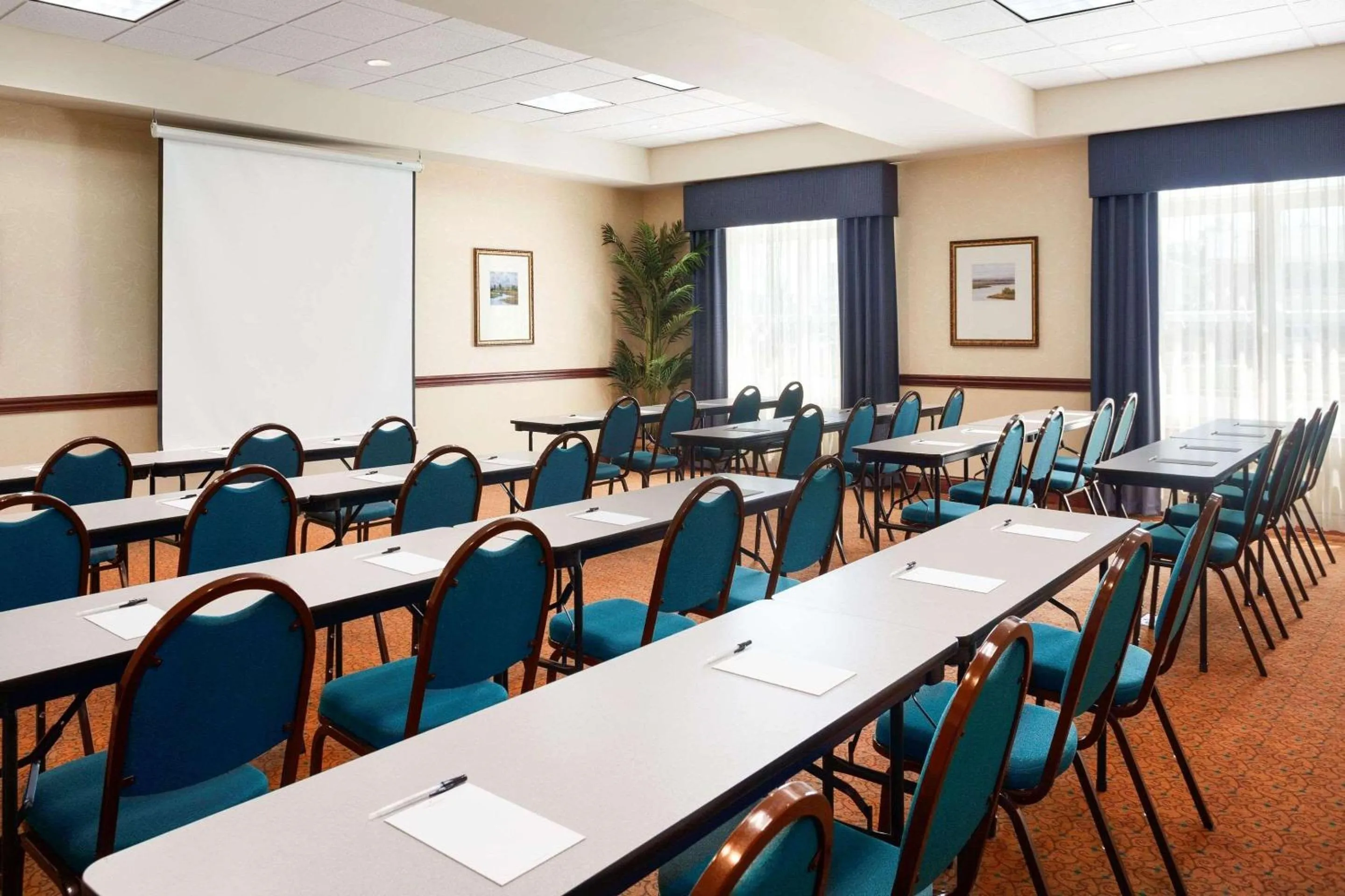 Meeting/conference room in Country Inn & Suites by Radisson, Lexington Park (Patuxent River Naval Air Station), MD