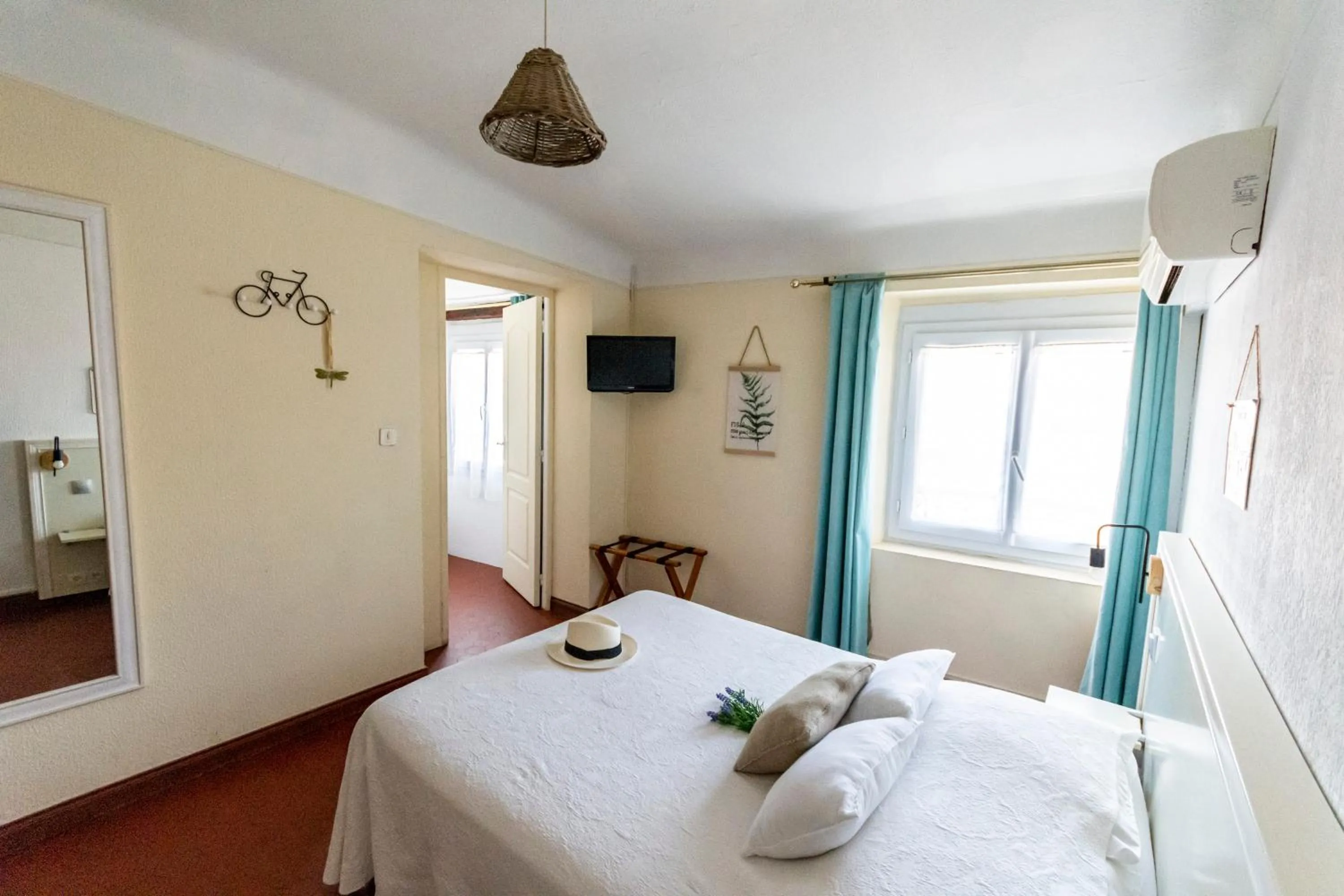 Bed in Hotel Le Flore