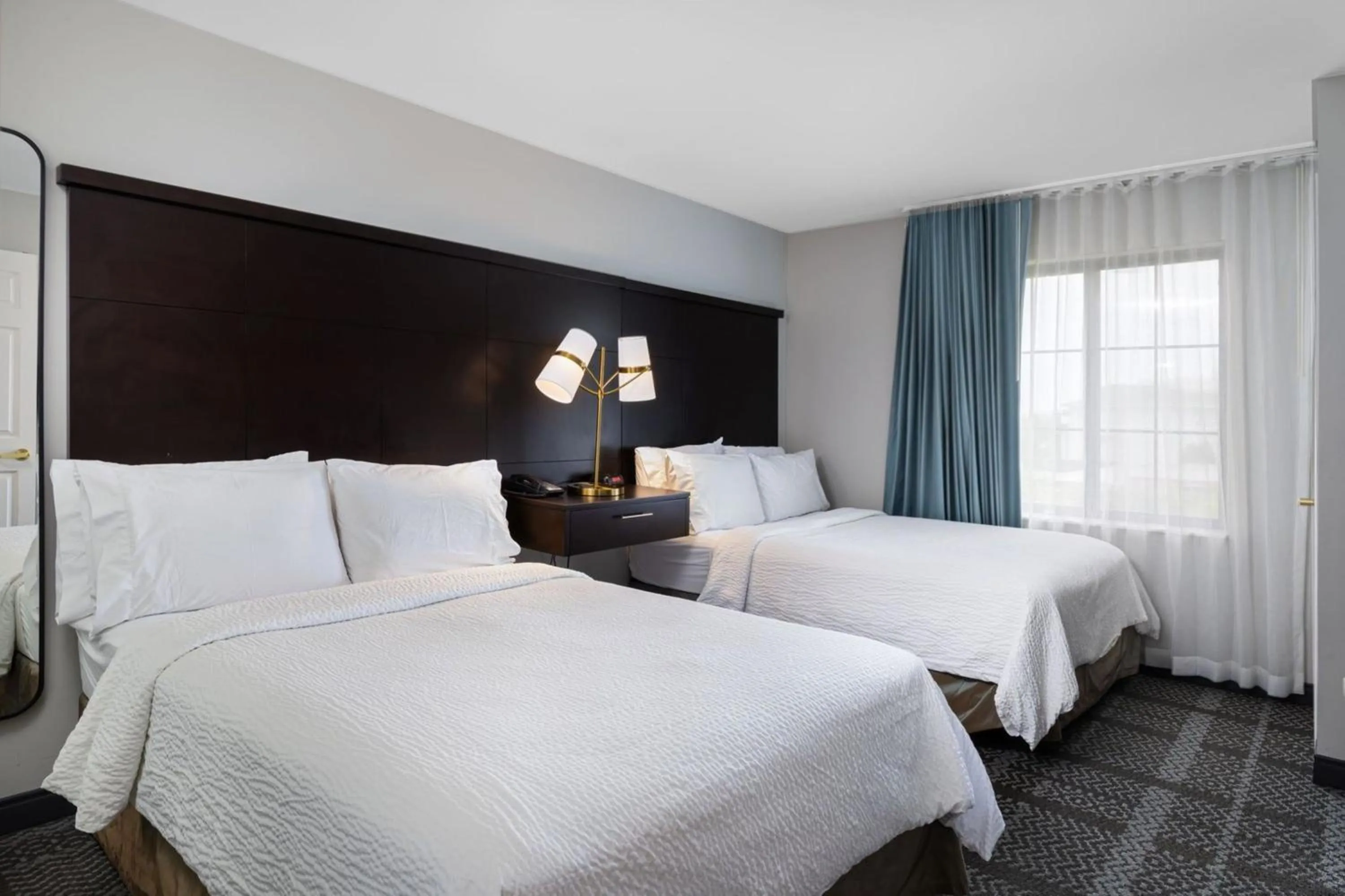 Photo of the whole room, Bed in Staybridge Suites Madison - East by IHG