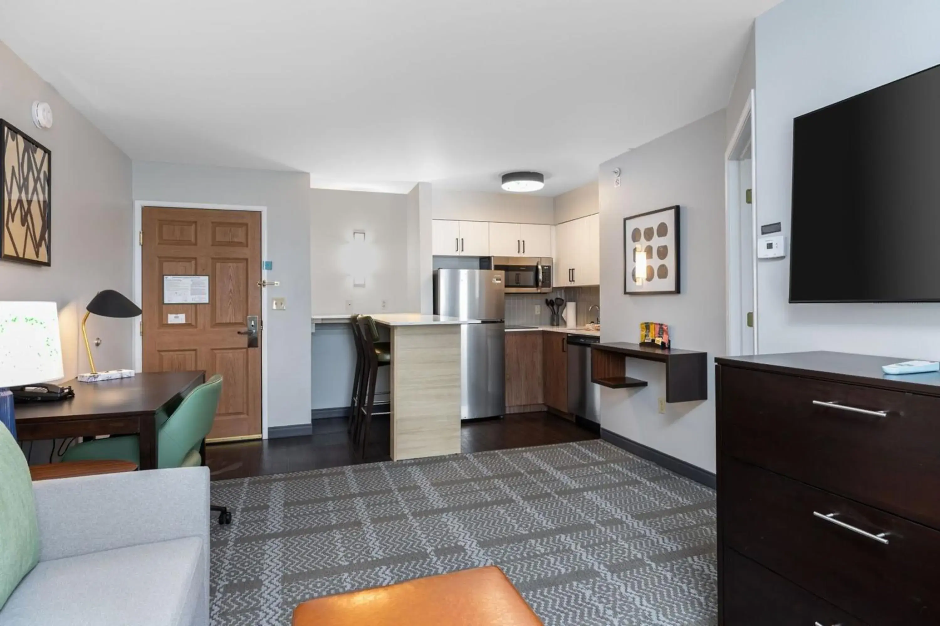 One-Bedroom King Suite in Staybridge Suites Madison - East by IHG One-Bedroom King Suite in Staybridge Suites Madison - East by IHG