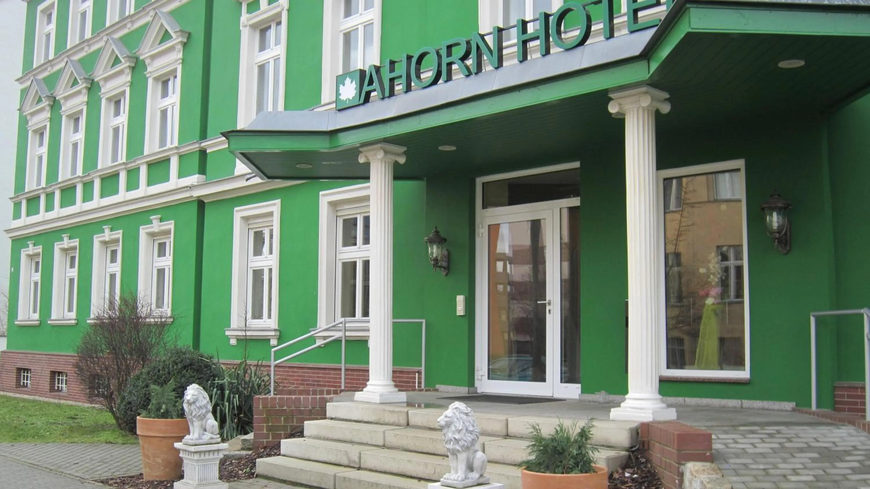 Facade/entrance in Ahorn Hotel