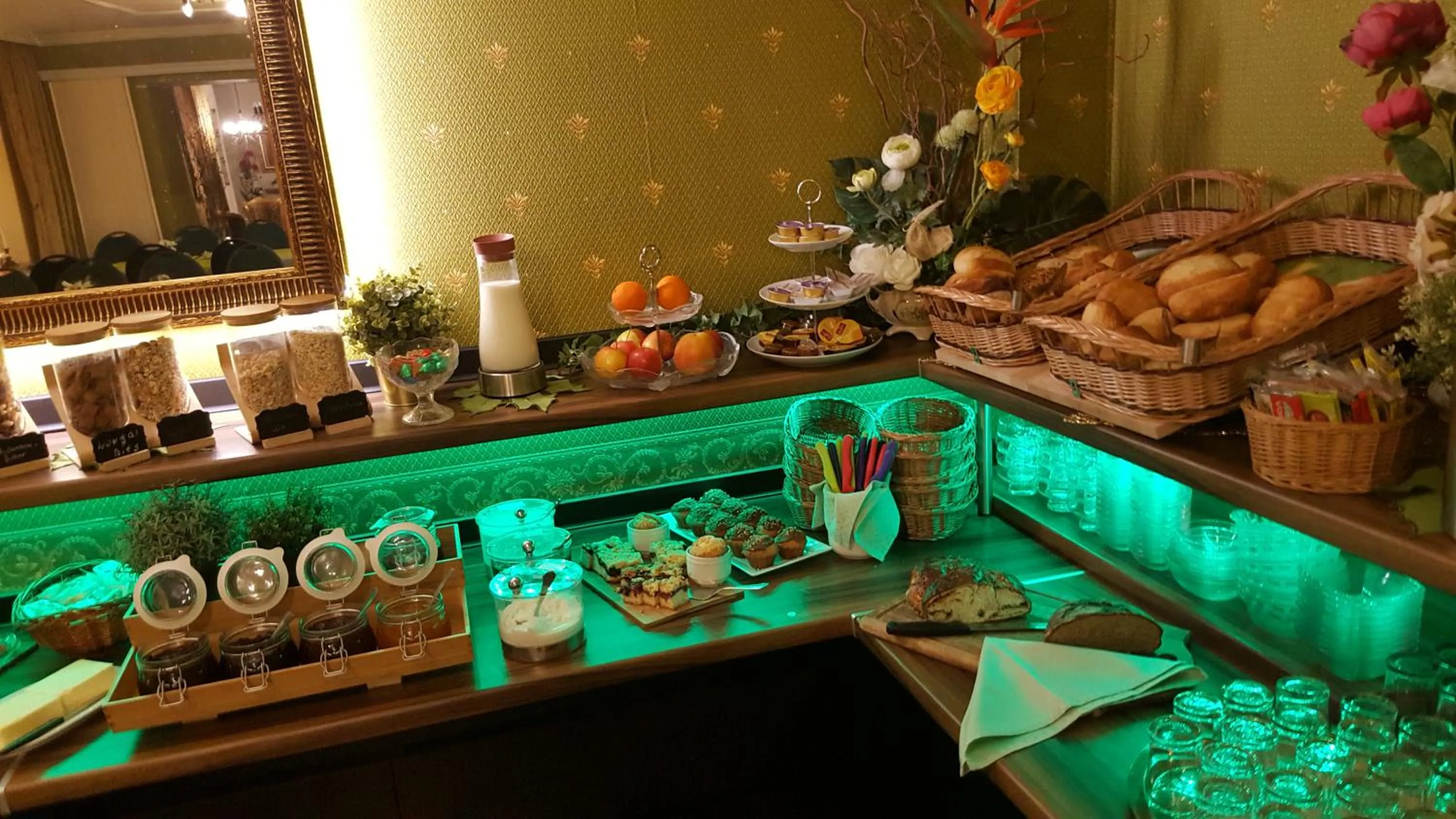 Buffet breakfast in Ahorn Hotel