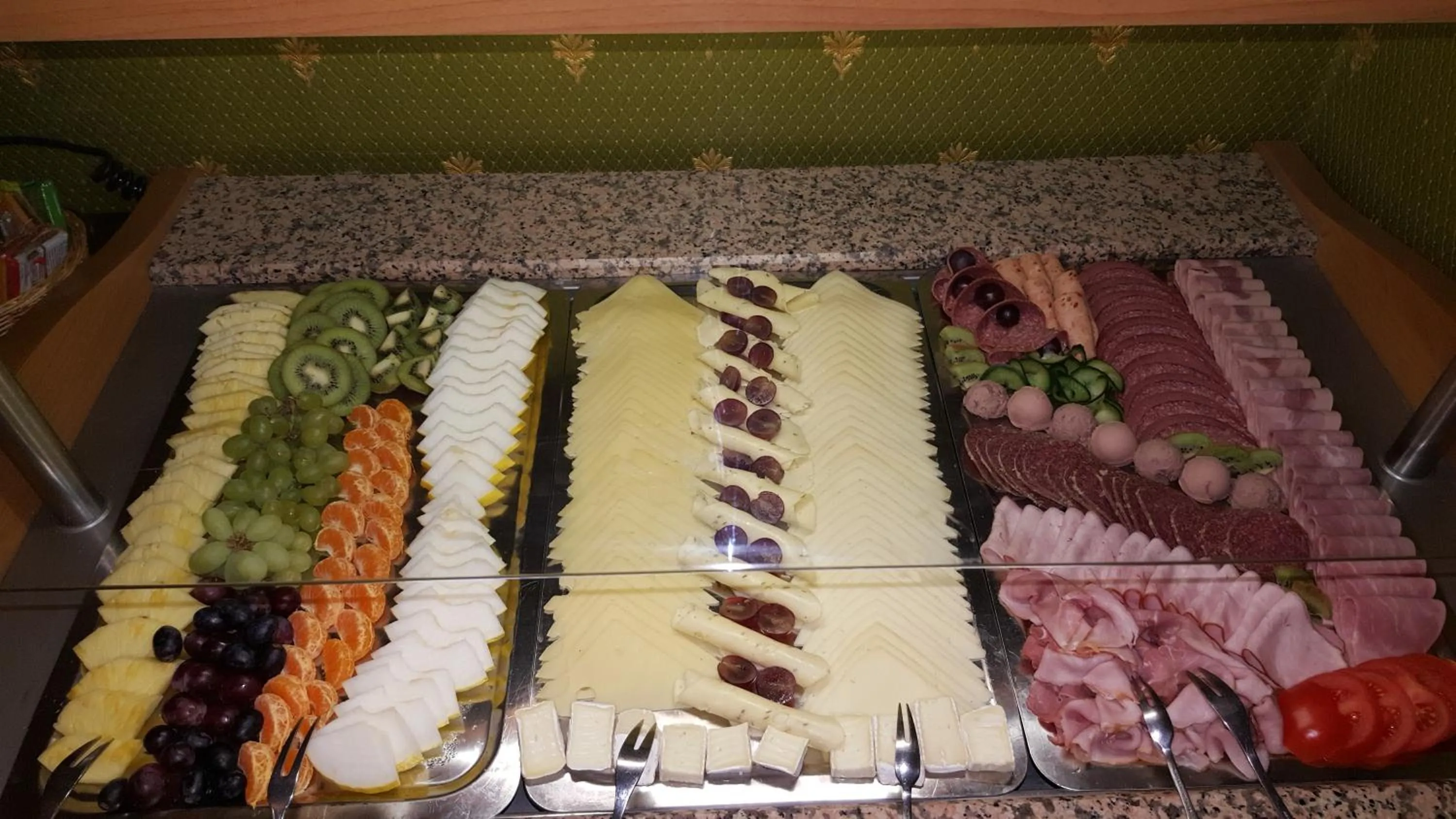 Buffet breakfast in Ahorn Hotel