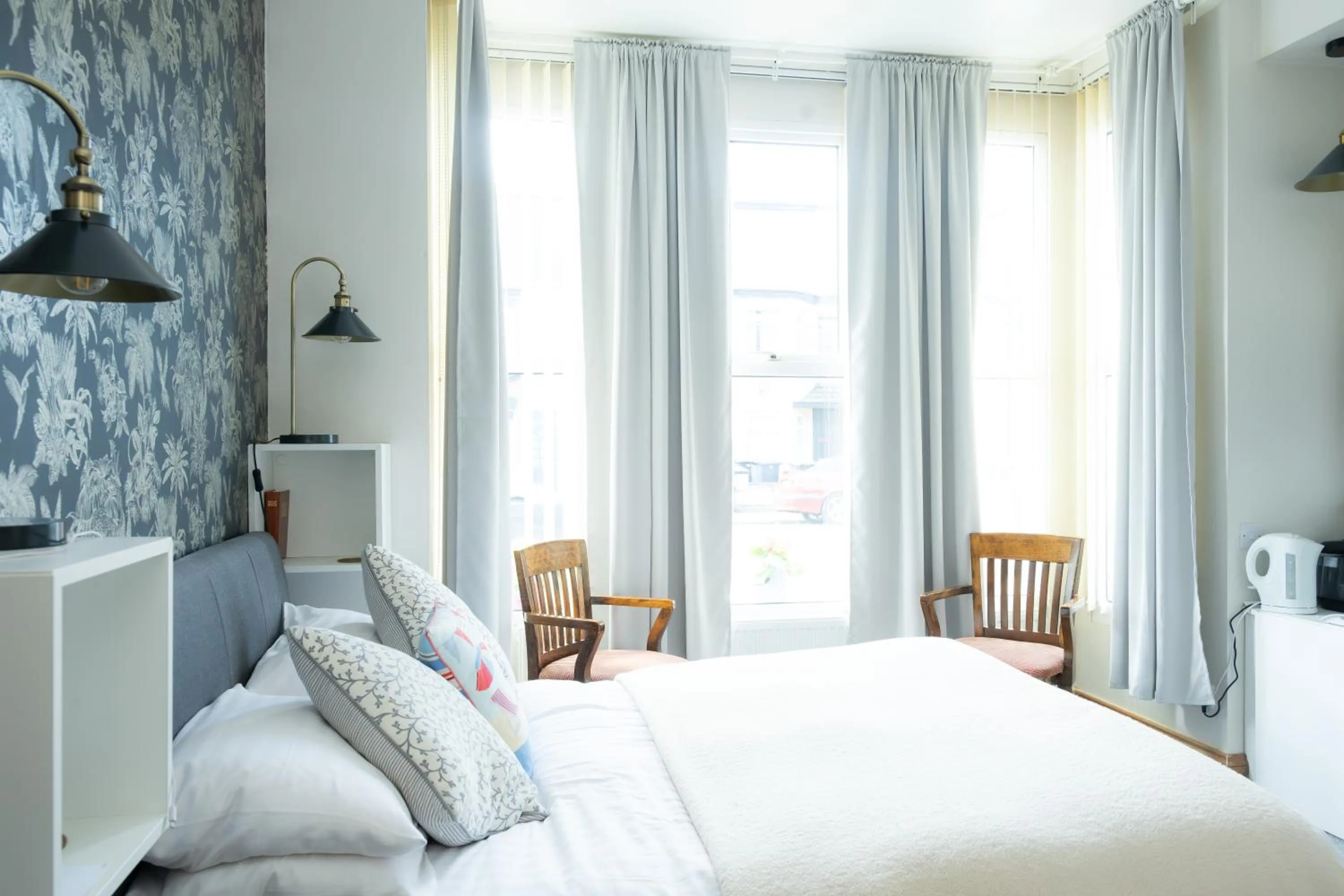 Bedroom, Bed in Dene House