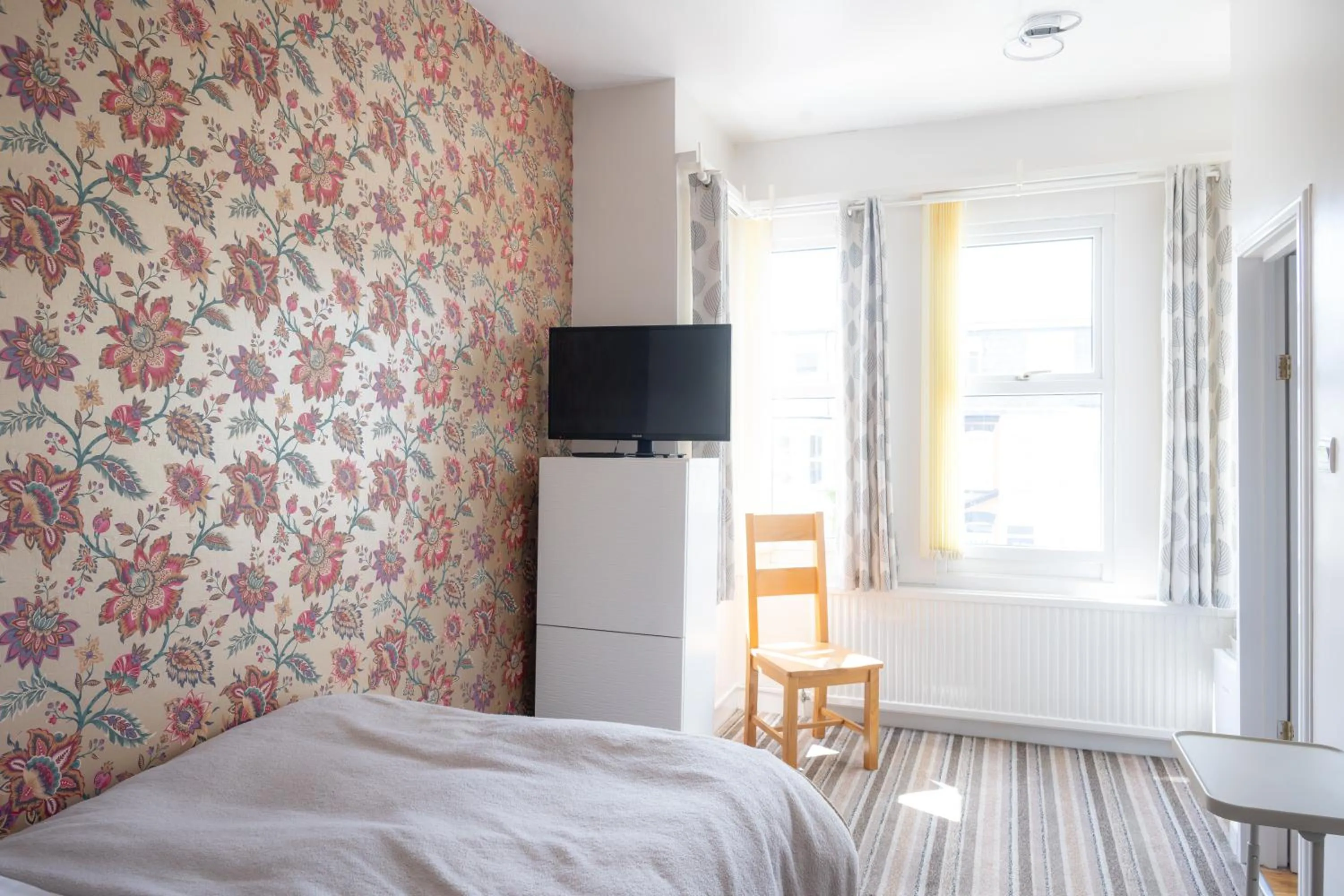 Bedroom, Bed in Dene House