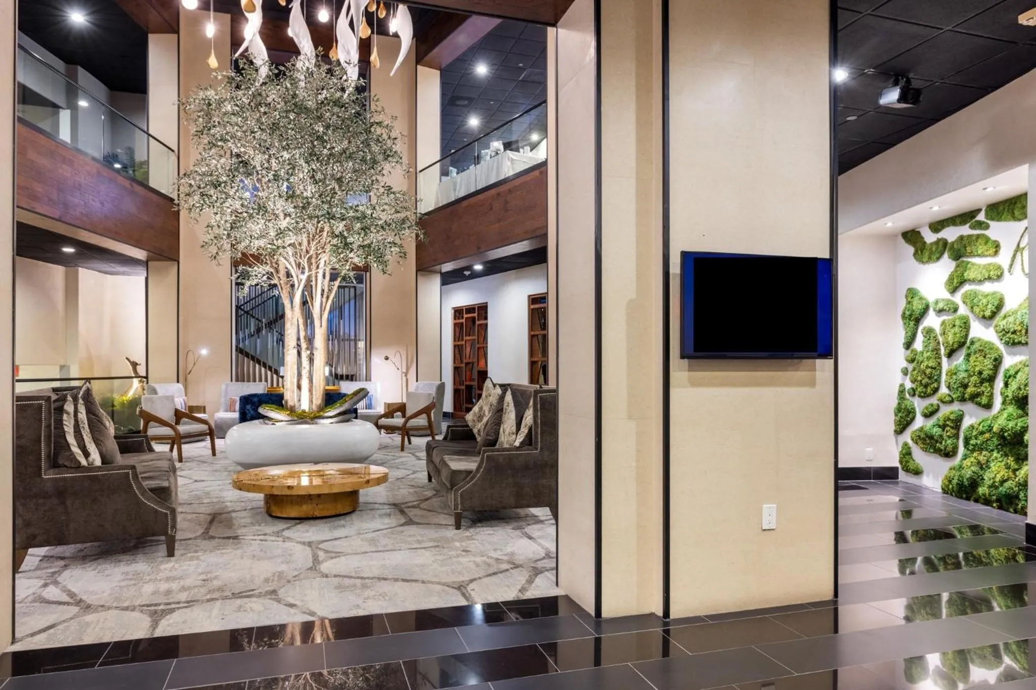 Property building in voco Laguna Hills by IHG