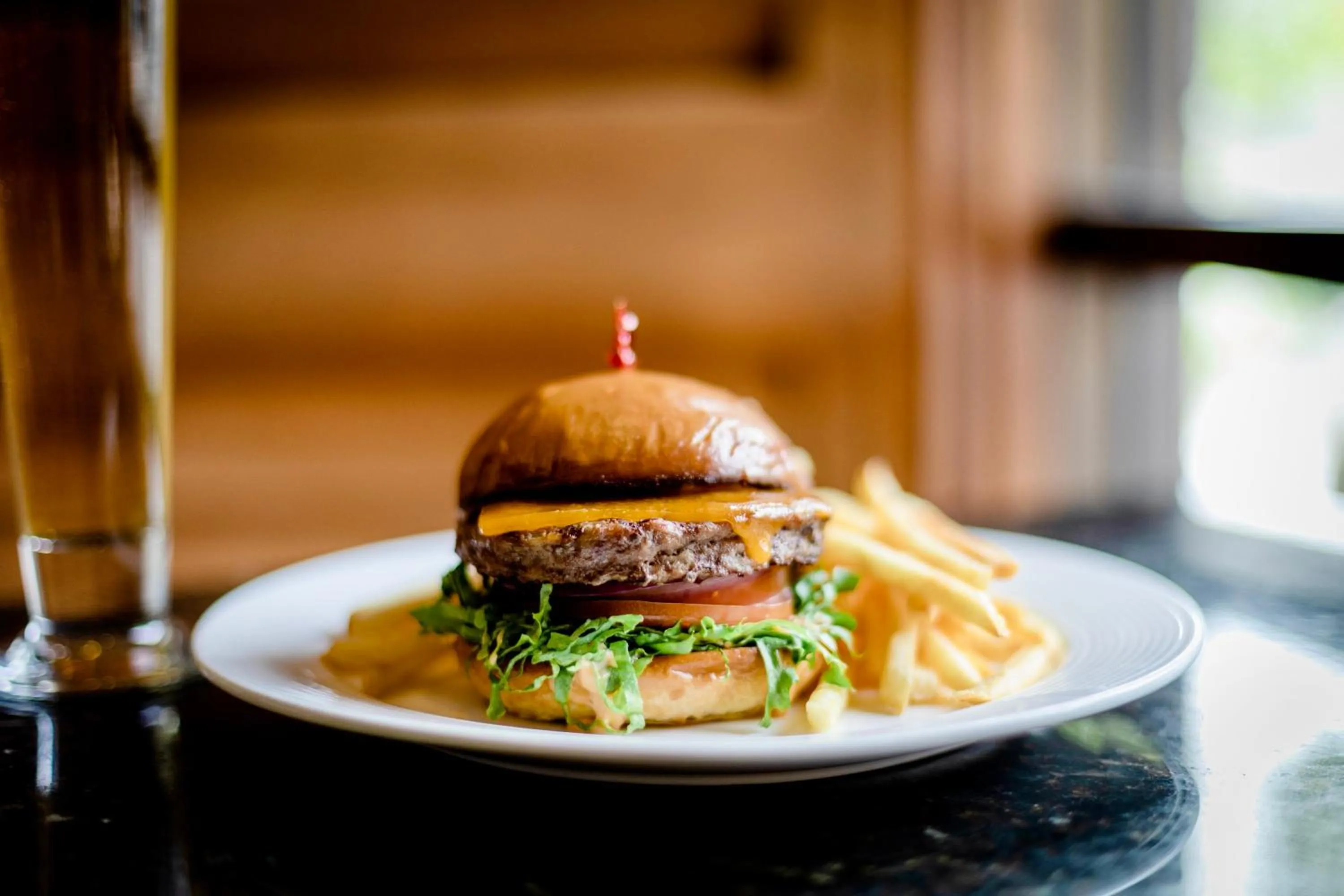 Restaurant/places to eat in The Hills Hotel, an IHG Hotel