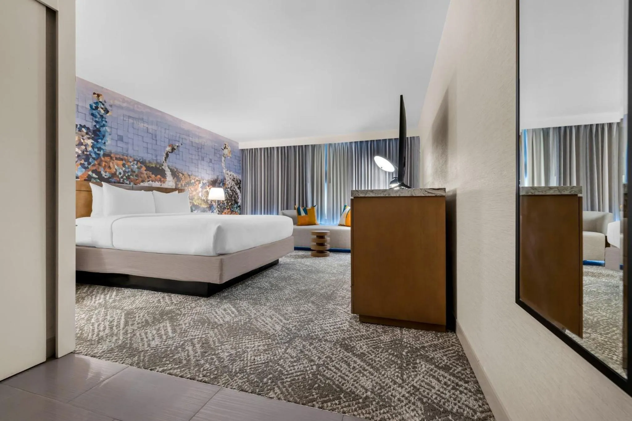 Photo of the whole room, Bed in The Hills Hotel, an IHG Hotel