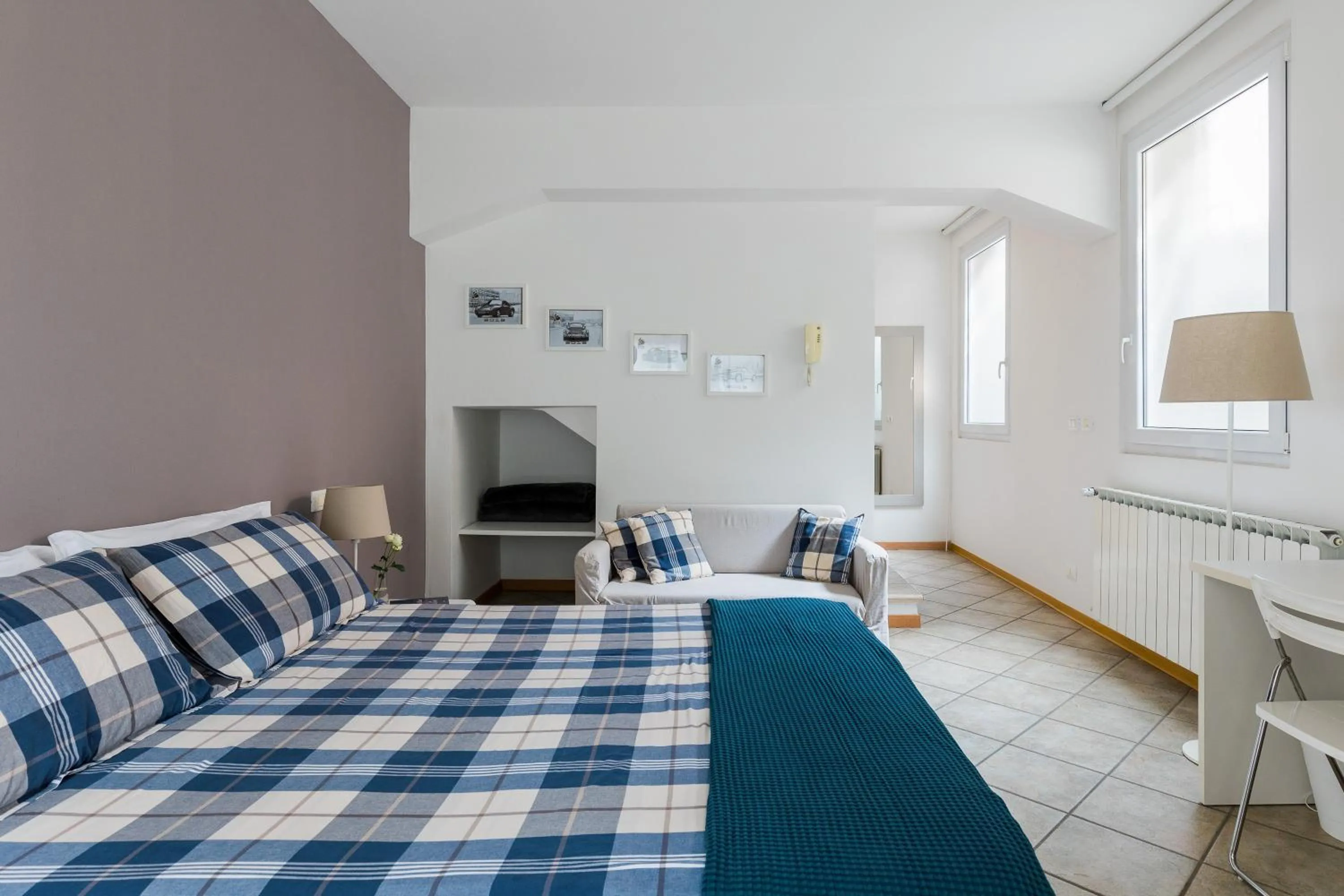 Bedroom, Bed in Portobello Apartments