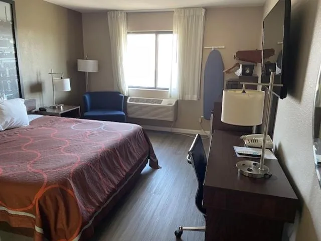 Bed in Super 8 by Wyndham Alton